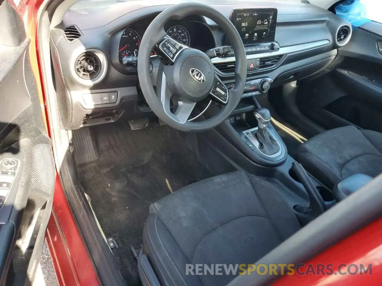 8 Фотография поврежденного автомобиля 3KPF24AD1KE067102 KIA FORTE 2019