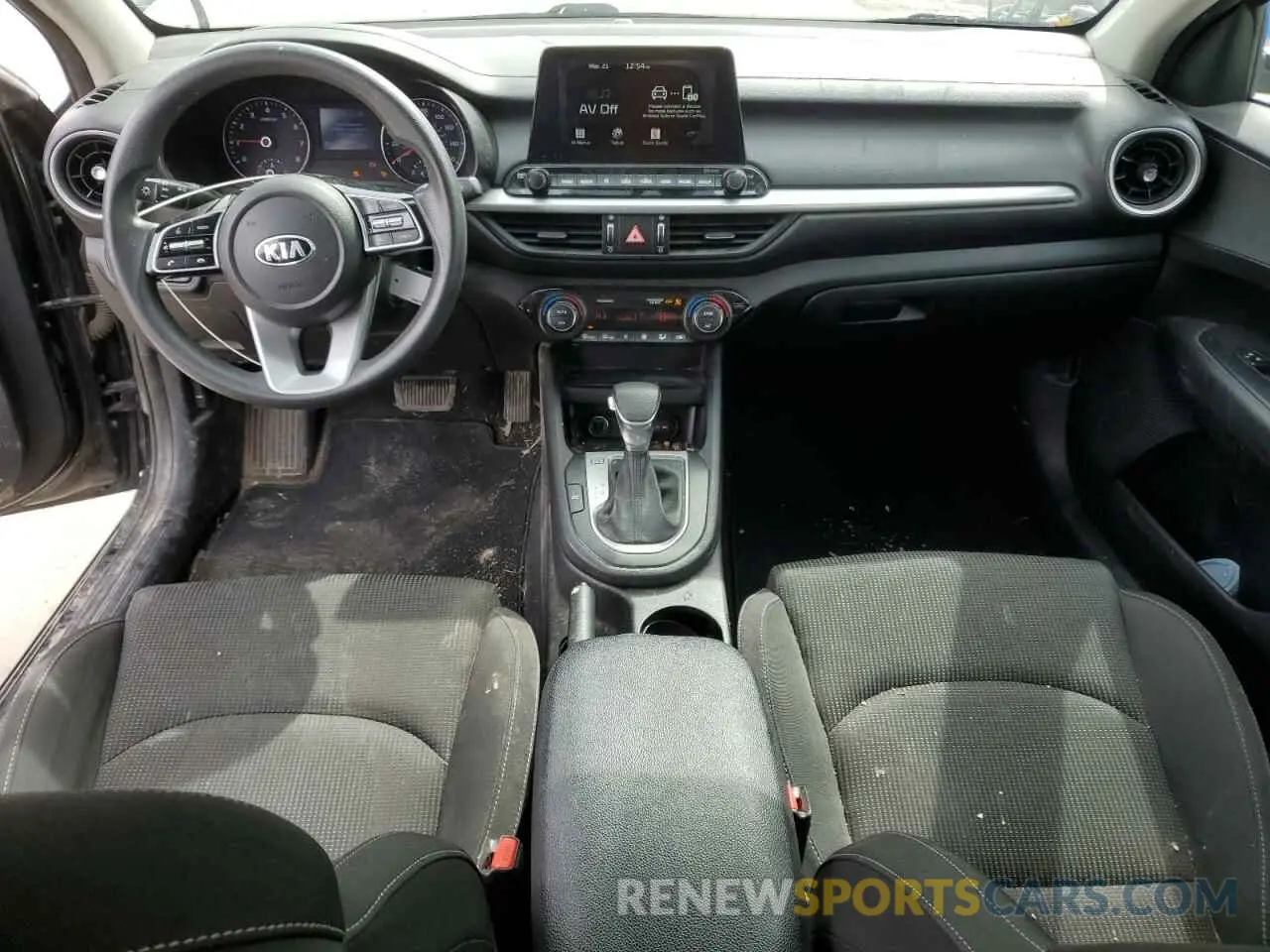 8 Фотография поврежденного автомобиля 3KPF24AD1KE067147 KIA FORTE 2019