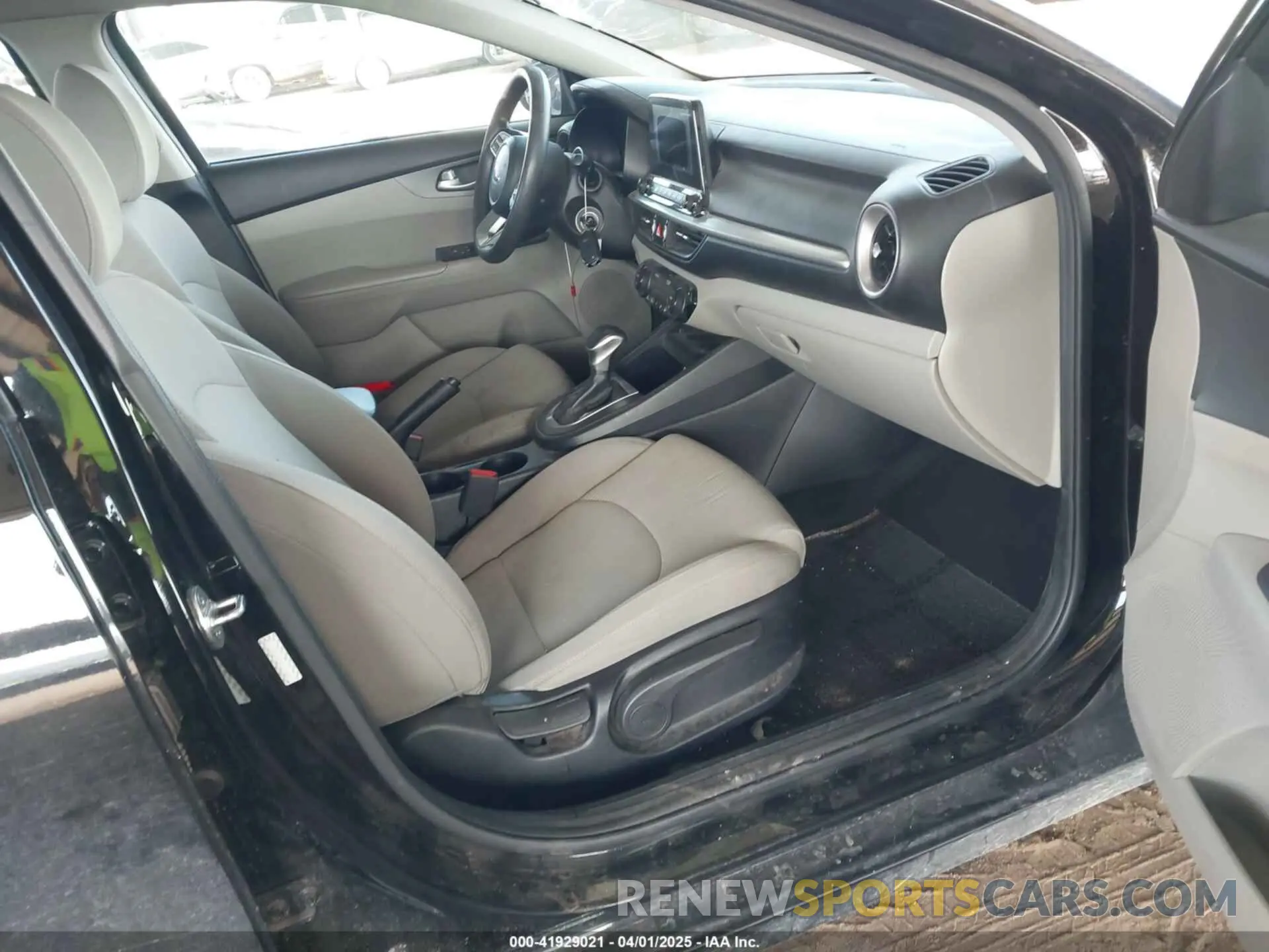 5 Фотография поврежденного автомобиля 3KPF24AD1KE108361 KIA FORTE 2019