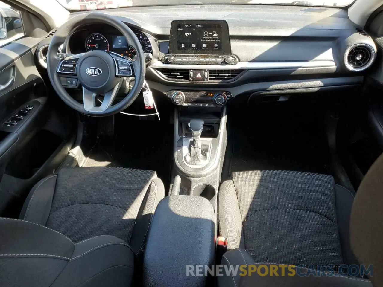 8 Photograph of a damaged car 3KPF24AD1KE117237 KIA FORTE 2019