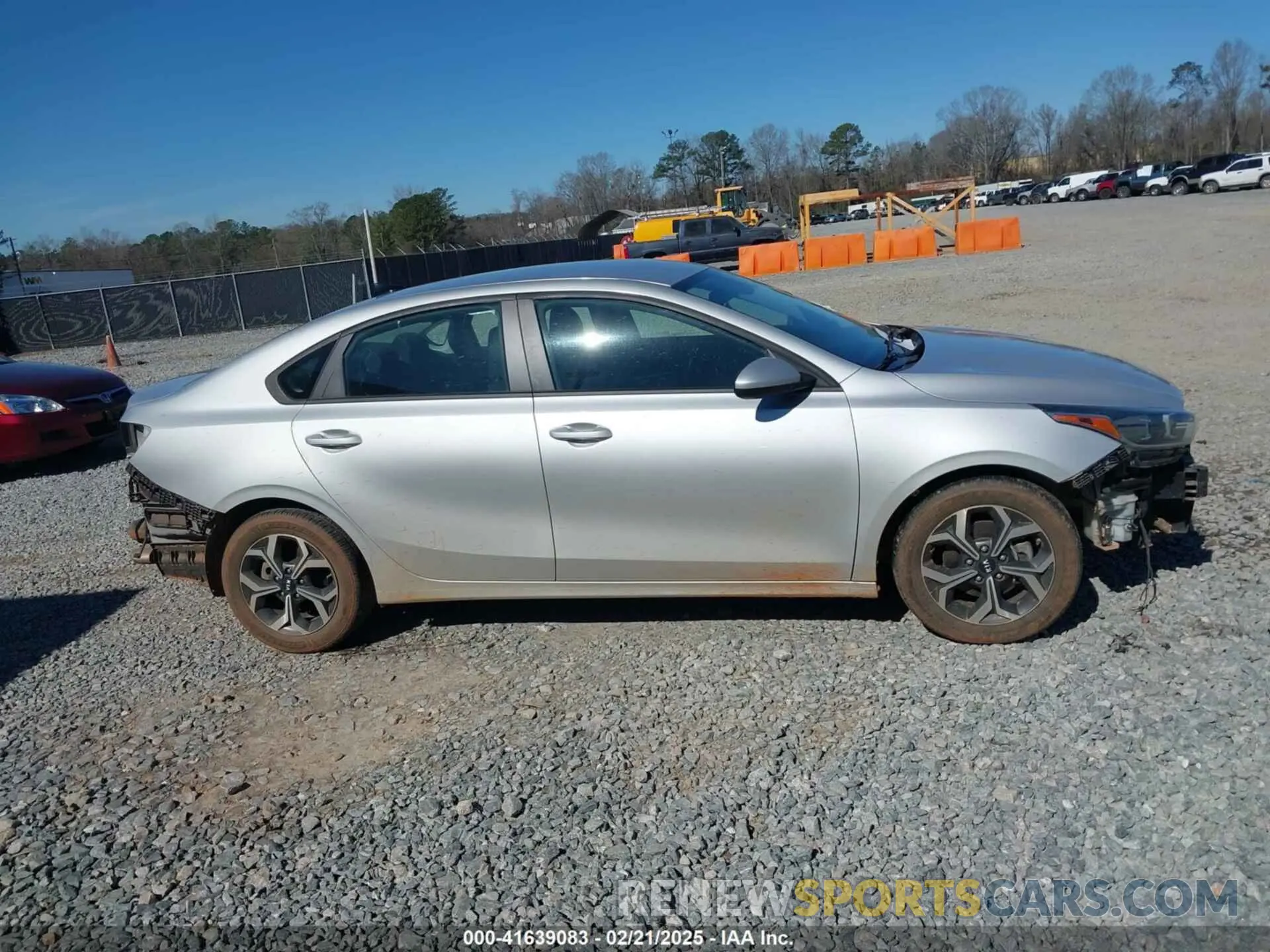 13 Photograph of a damaged car 3KPF24AD1KE117349 KIA FORTE 2019