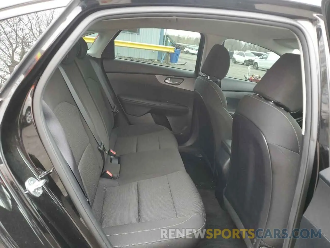 11 Photograph of a damaged car 3KPF24AD1KE118842 KIA FORTE 2019