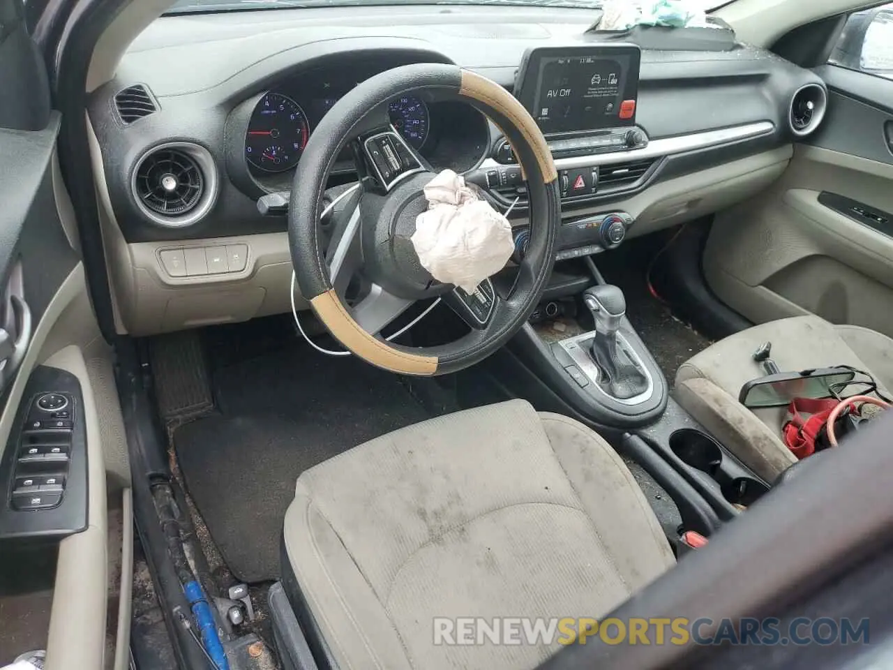 8 Фотография поврежденного автомобиля 3KPF24AD1KE120560 KIA FORTE 2019