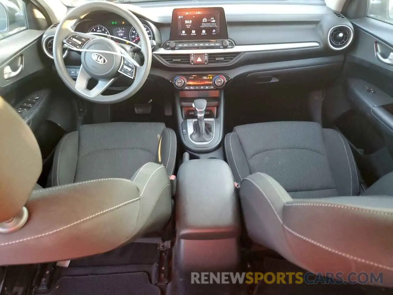 8 Фотография поврежденного автомобиля 3KPF24AD1KE131199 KIA FORTE 2019