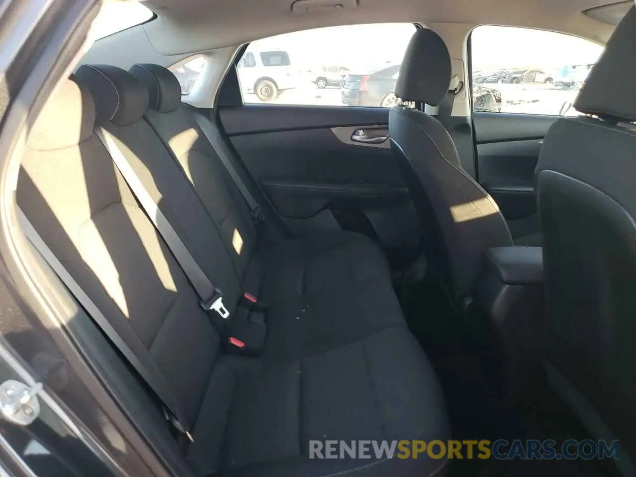 10 Photograph of a damaged car 3KPF24AD2KE007426 KIA FORTE 2019