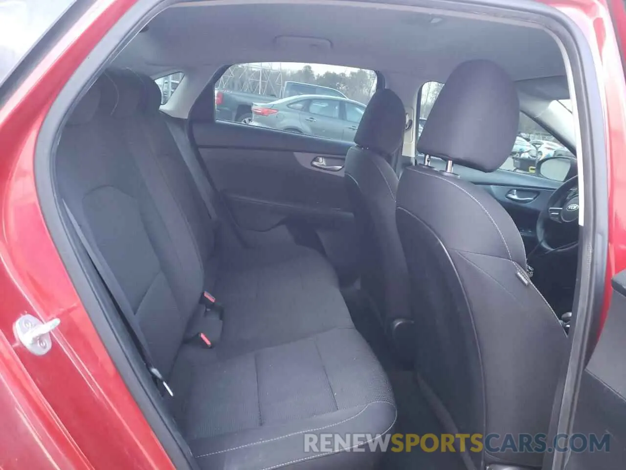 10 Фотография поврежденного автомобиля 3KPF24AD2KE032701 KIA FORTE 2019