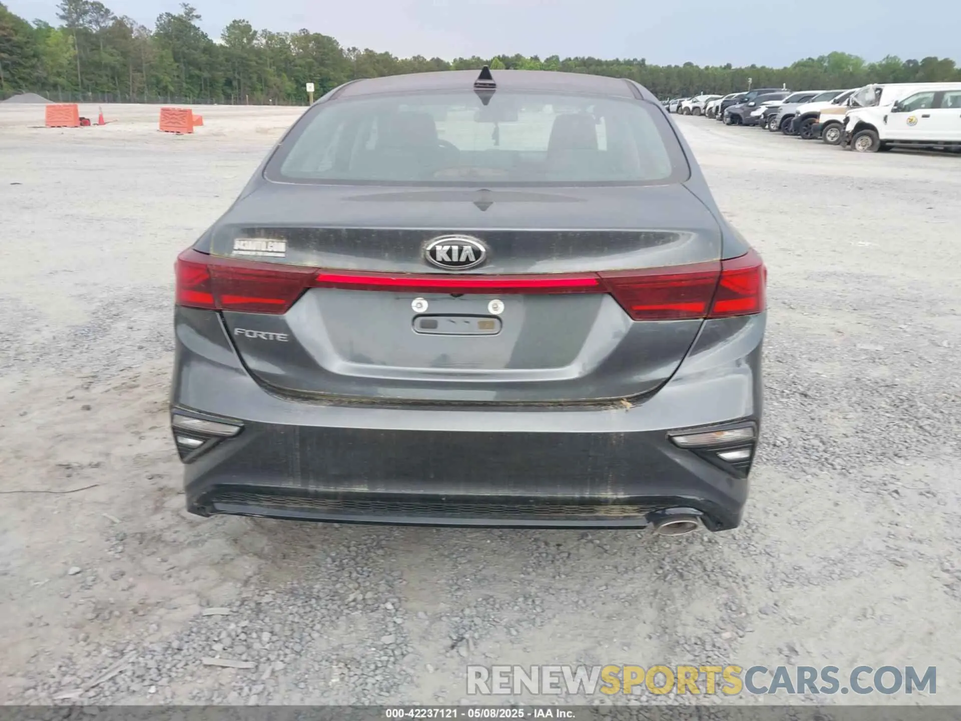 16 Photograph of a damaged car 3KPF24AD2KE040605 KIA FORTE 2019