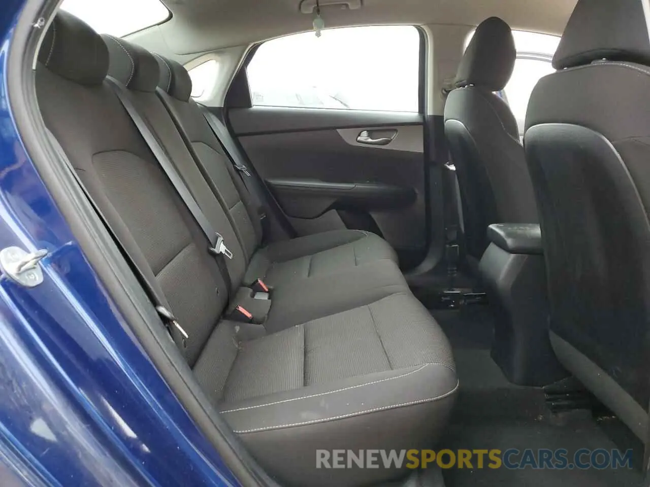 10 Photograph of a damaged car 3KPF24AD2KE067657 KIA FORTE 2019