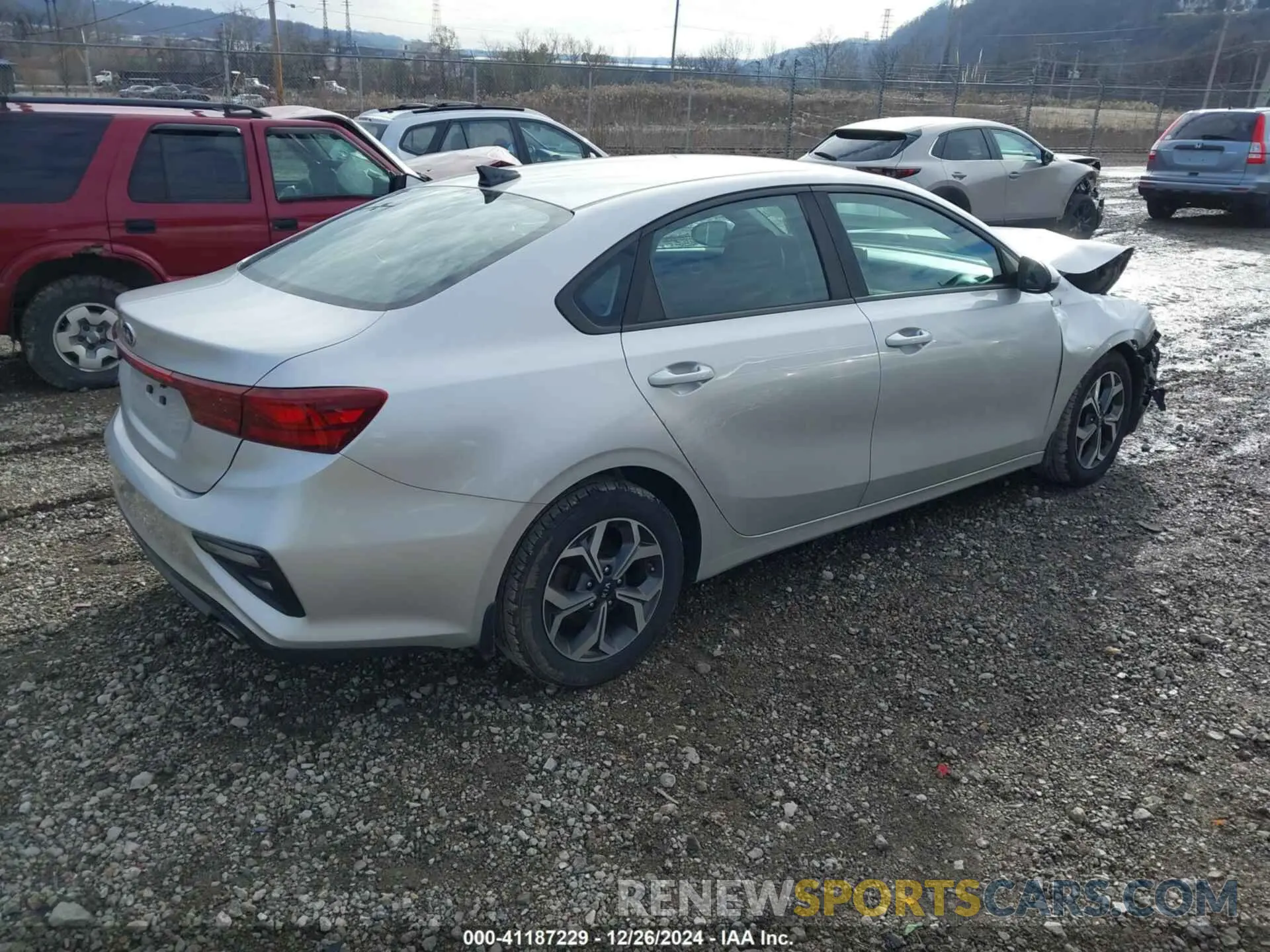 4 Фотография поврежденного автомобиля 3KPF24AD2KE099010 KIA FORTE 2019