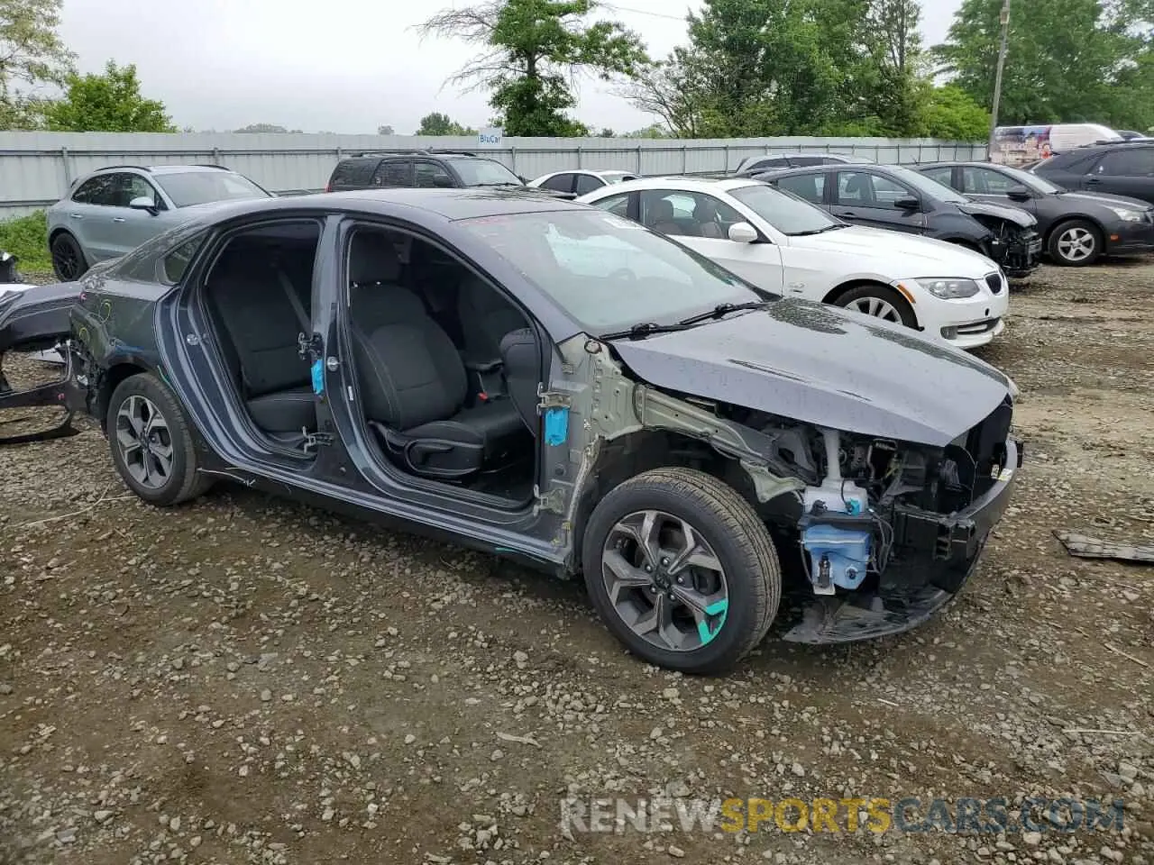 4 Photograph of a damaged car 3KPF24AD2KE106182 KIA FORTE 2019