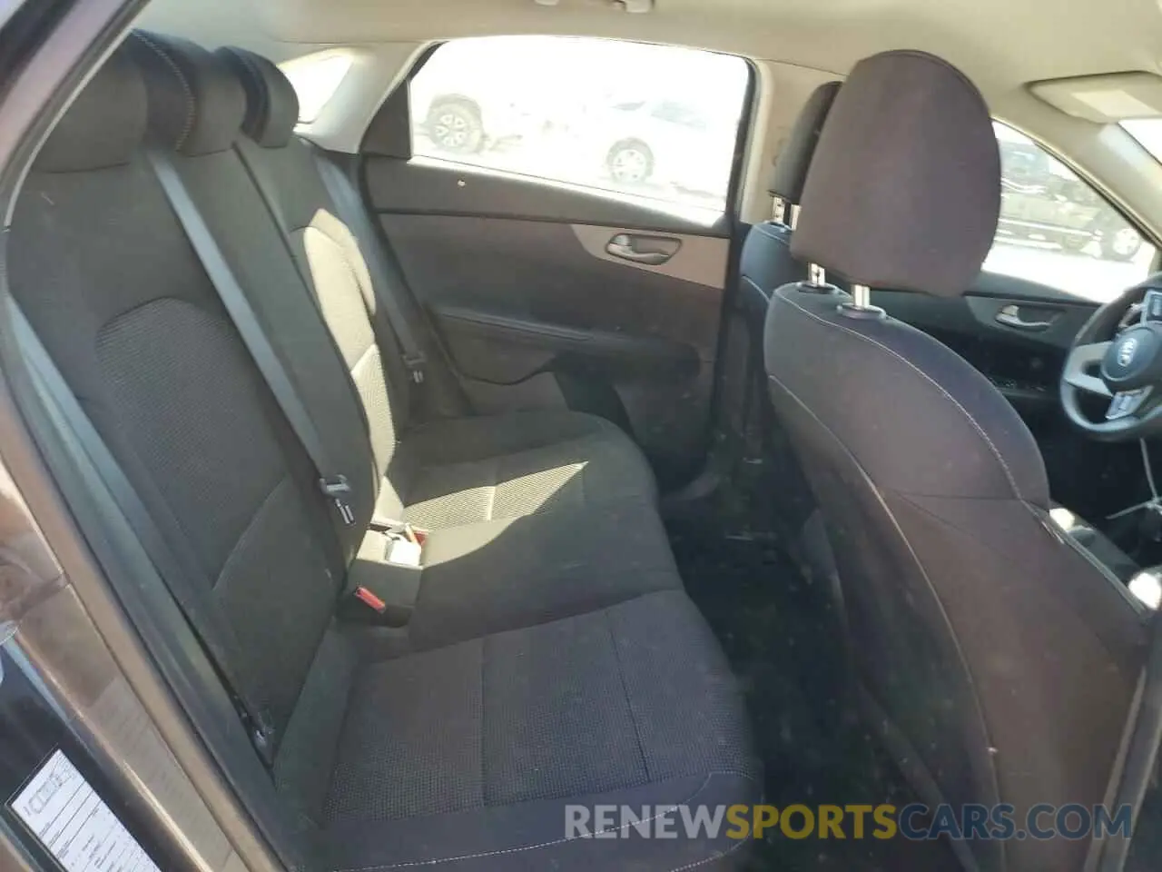 10 Photograph of a damaged car 3KPF24AD2KE116338 KIA FORTE 2019