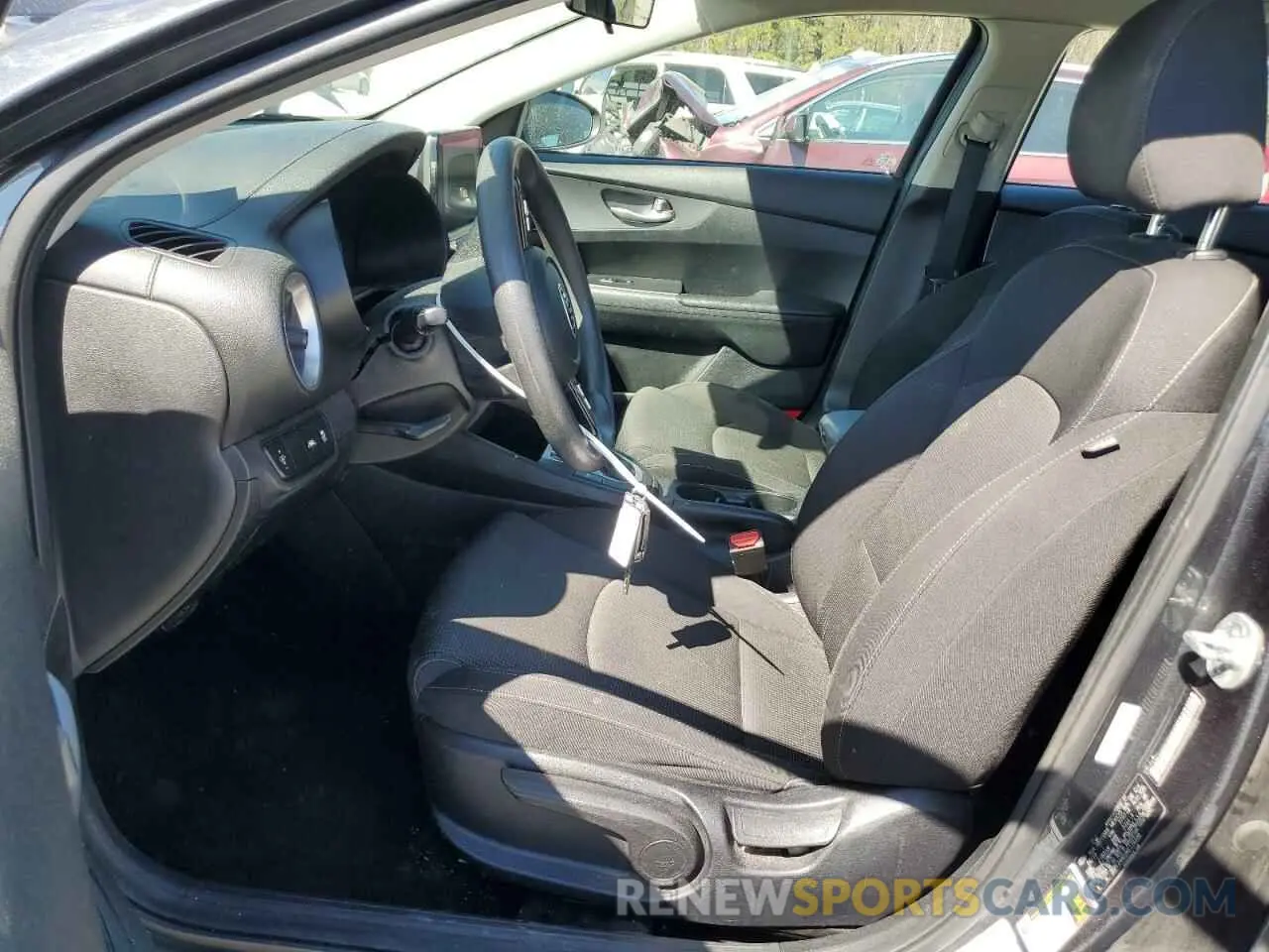 7 Photograph of a damaged car 3KPF24AD2KE116338 KIA FORTE 2019