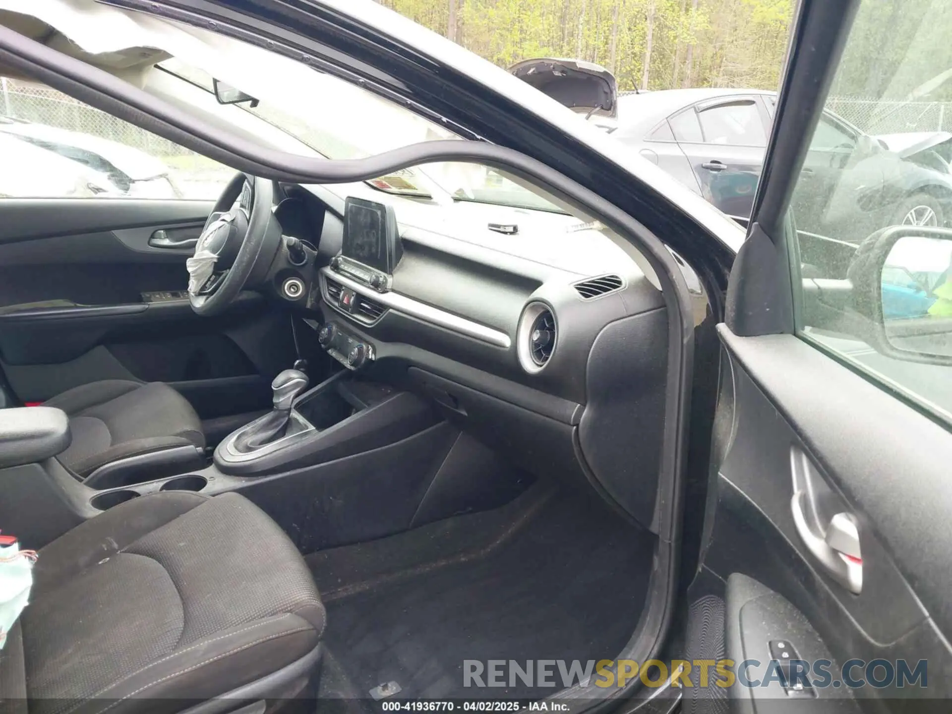 5 Фотография поврежденного автомобиля 3KPF24AD2KE124486 KIA FORTE 2019