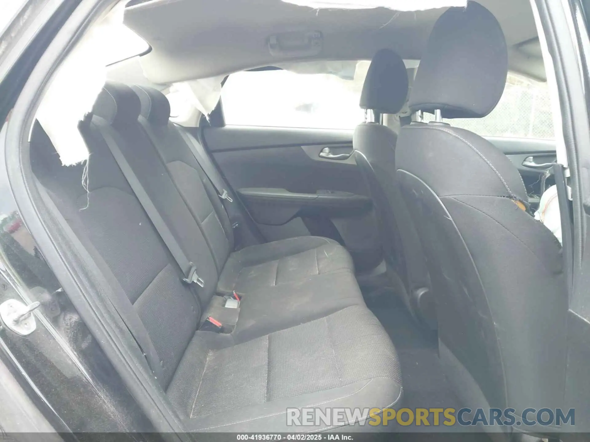 8 Фотография поврежденного автомобиля 3KPF24AD2KE124486 KIA FORTE 2019