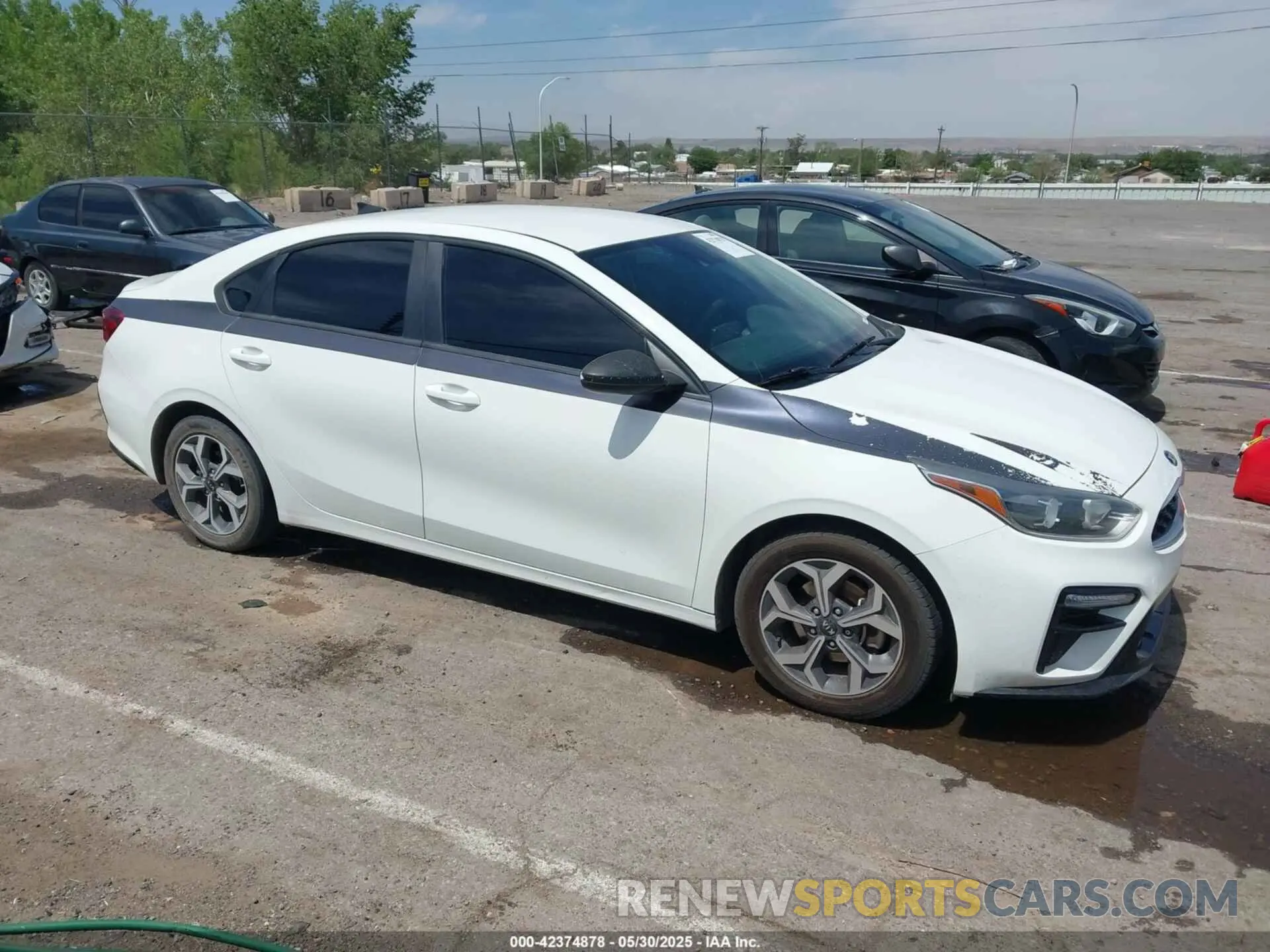 13 Photograph of a damaged car 3KPF24AD2KE126514 KIA FORTE 2019