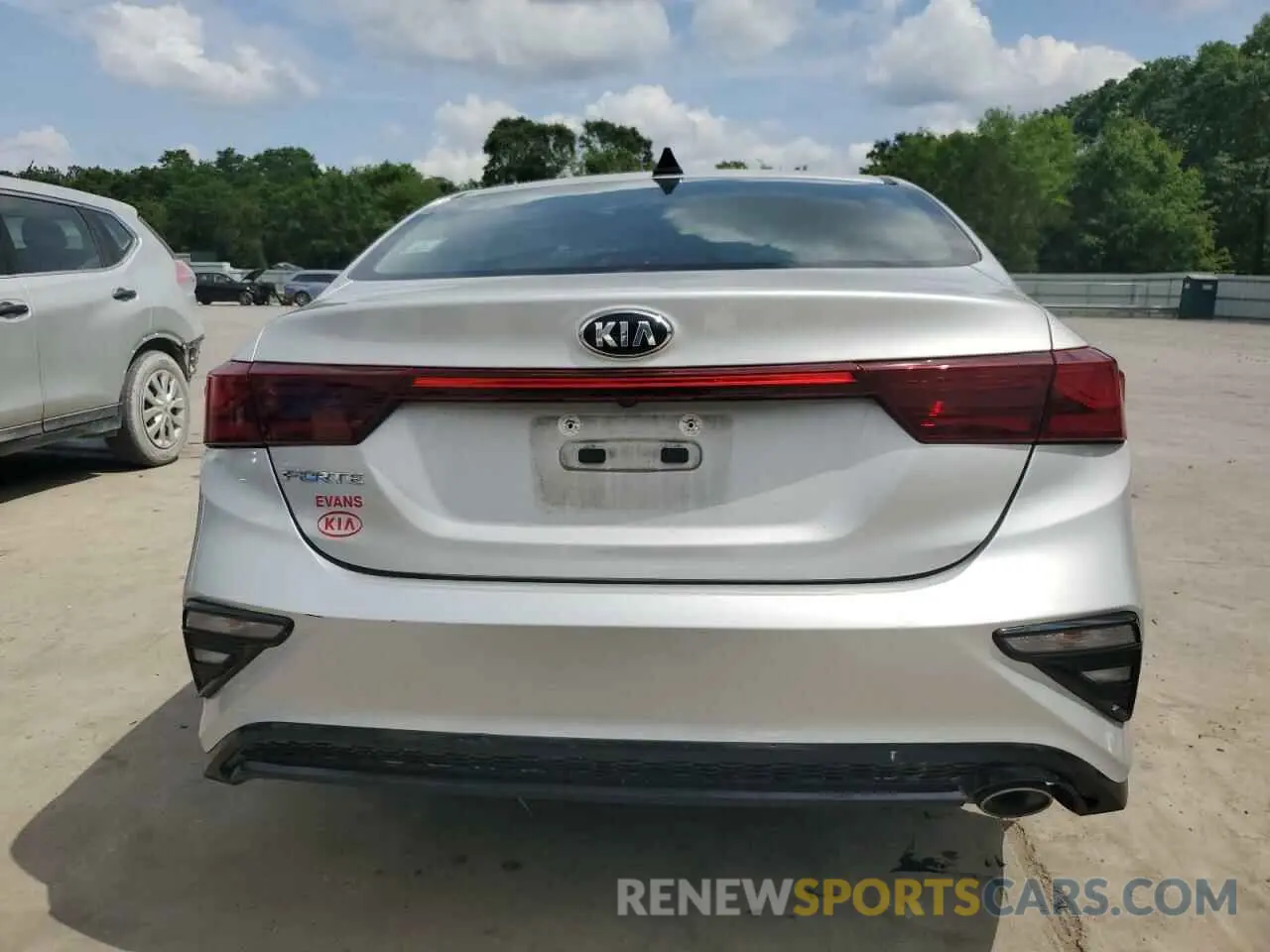 6 Photograph of a damaged car 3KPF24AD2KE129381 KIA FORTE 2019