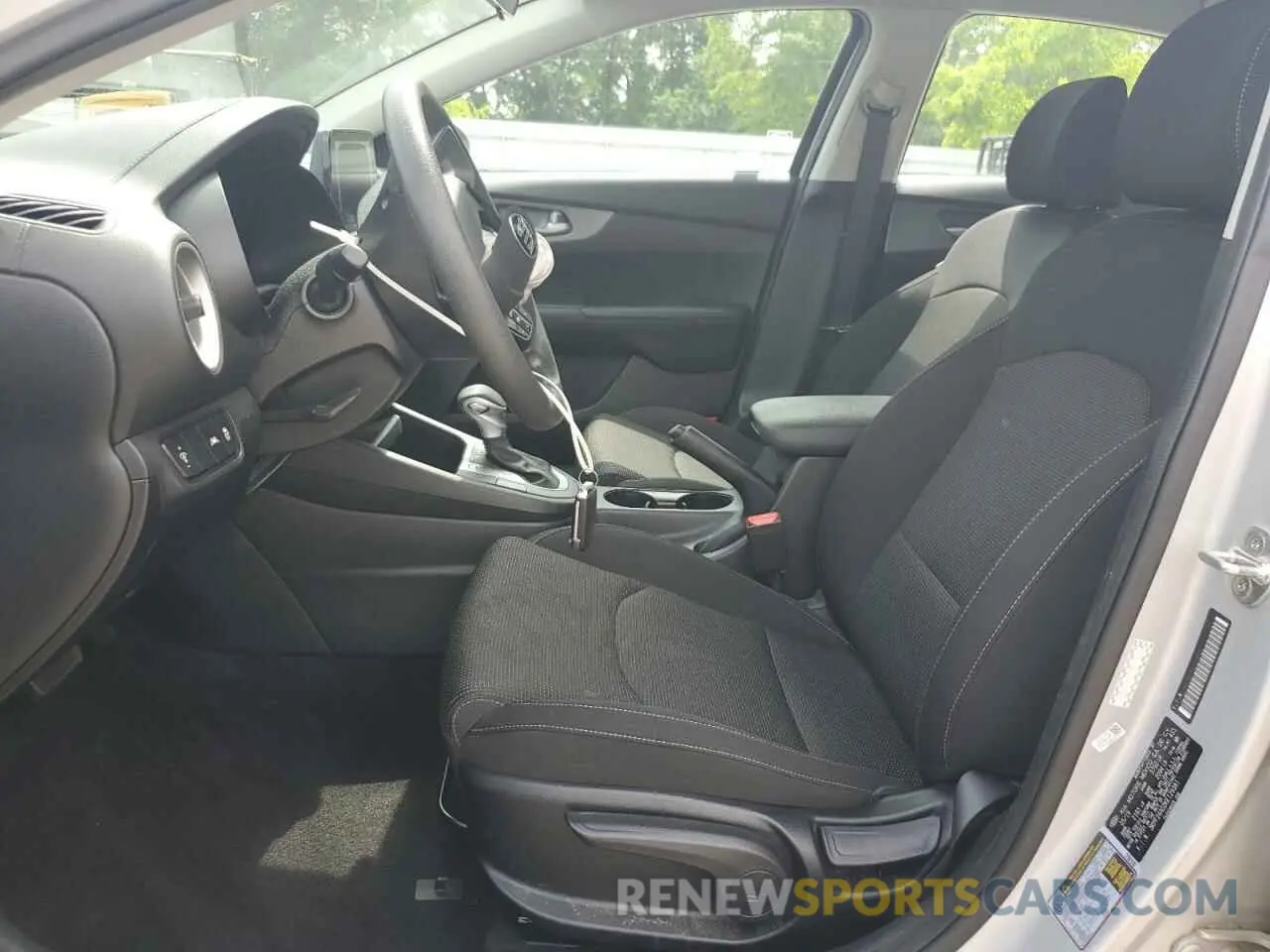 7 Photograph of a damaged car 3KPF24AD2KE129381 KIA FORTE 2019