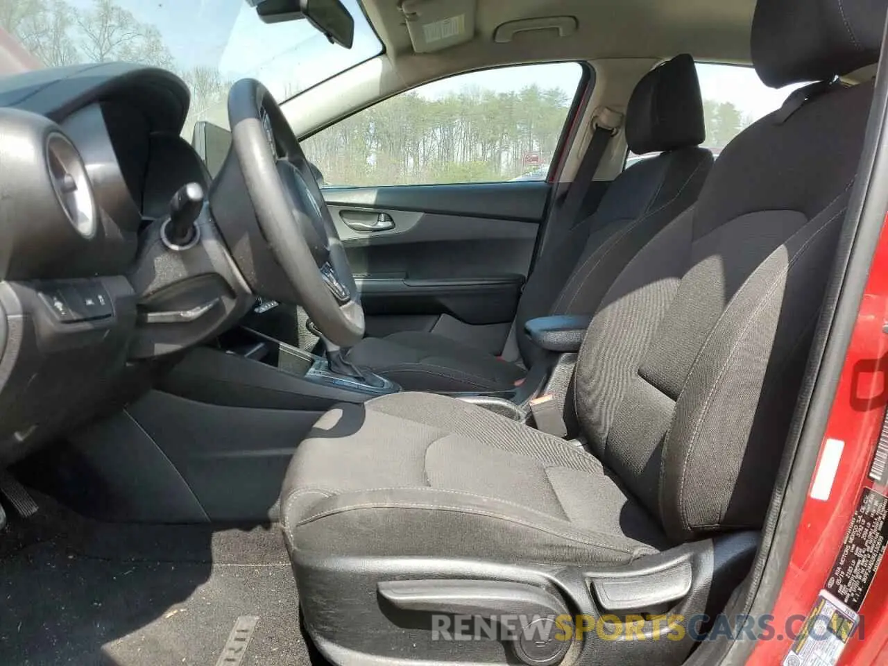 7 Photograph of a damaged car 3KPF24AD2KE130899 KIA FORTE 2019