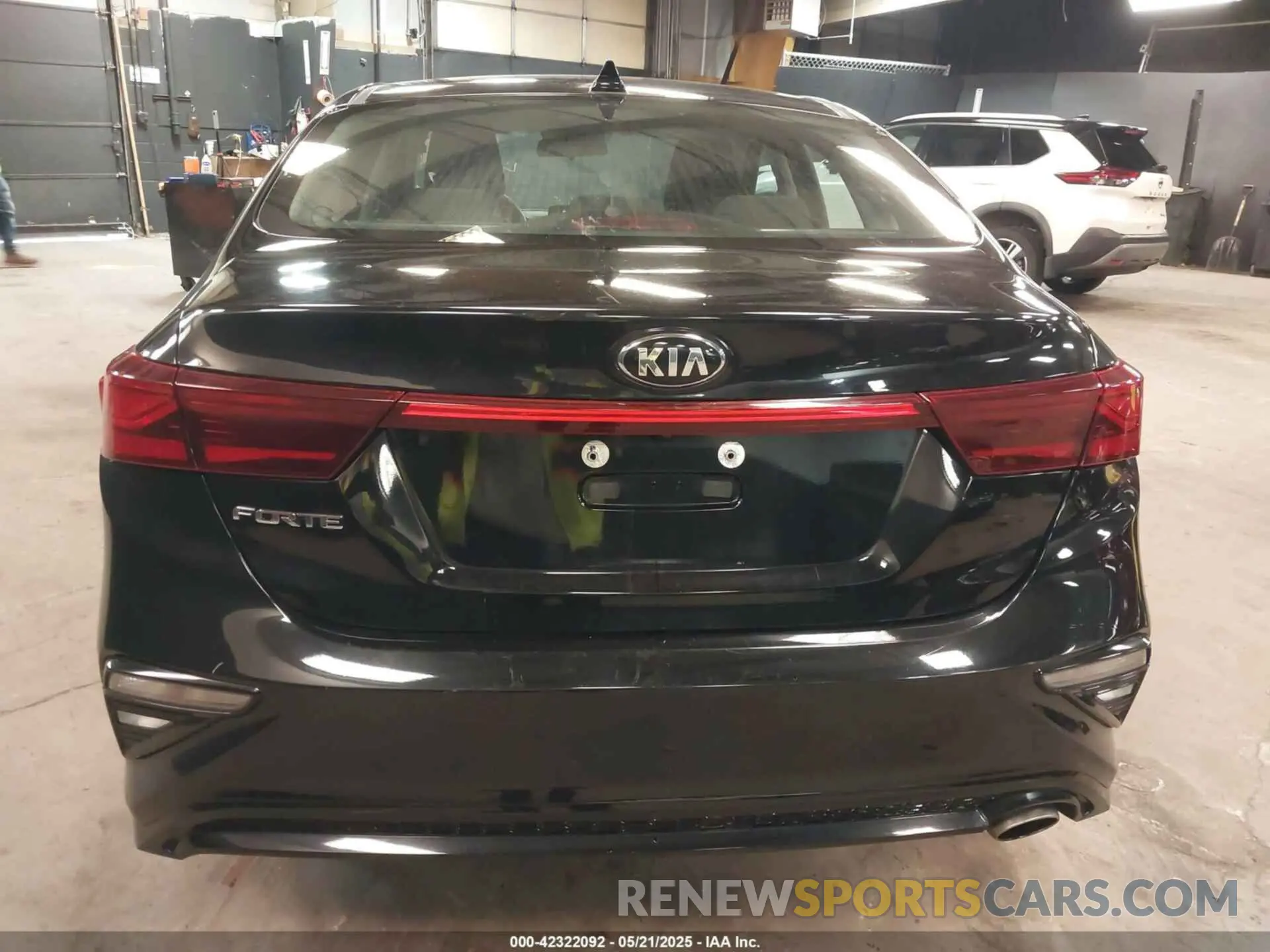 16 Photograph of a damaged car 3KPF24AD3KE023649 KIA FORTE 2019