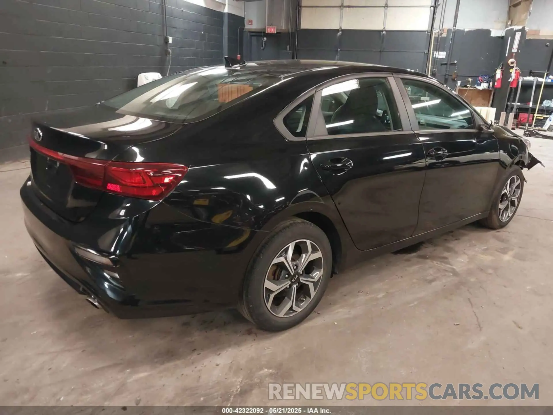 4 Photograph of a damaged car 3KPF24AD3KE023649 KIA FORTE 2019