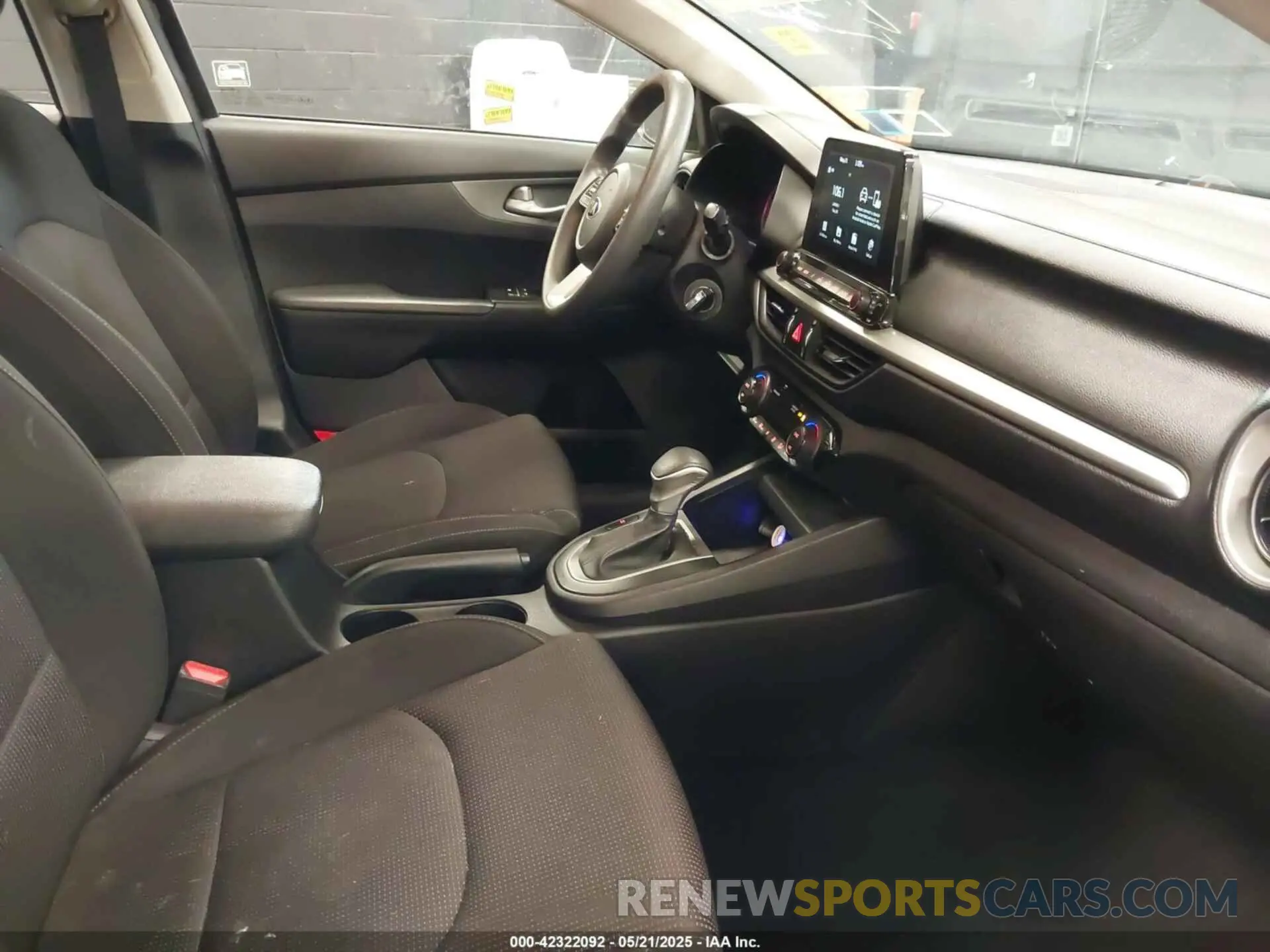 5 Photograph of a damaged car 3KPF24AD3KE023649 KIA FORTE 2019