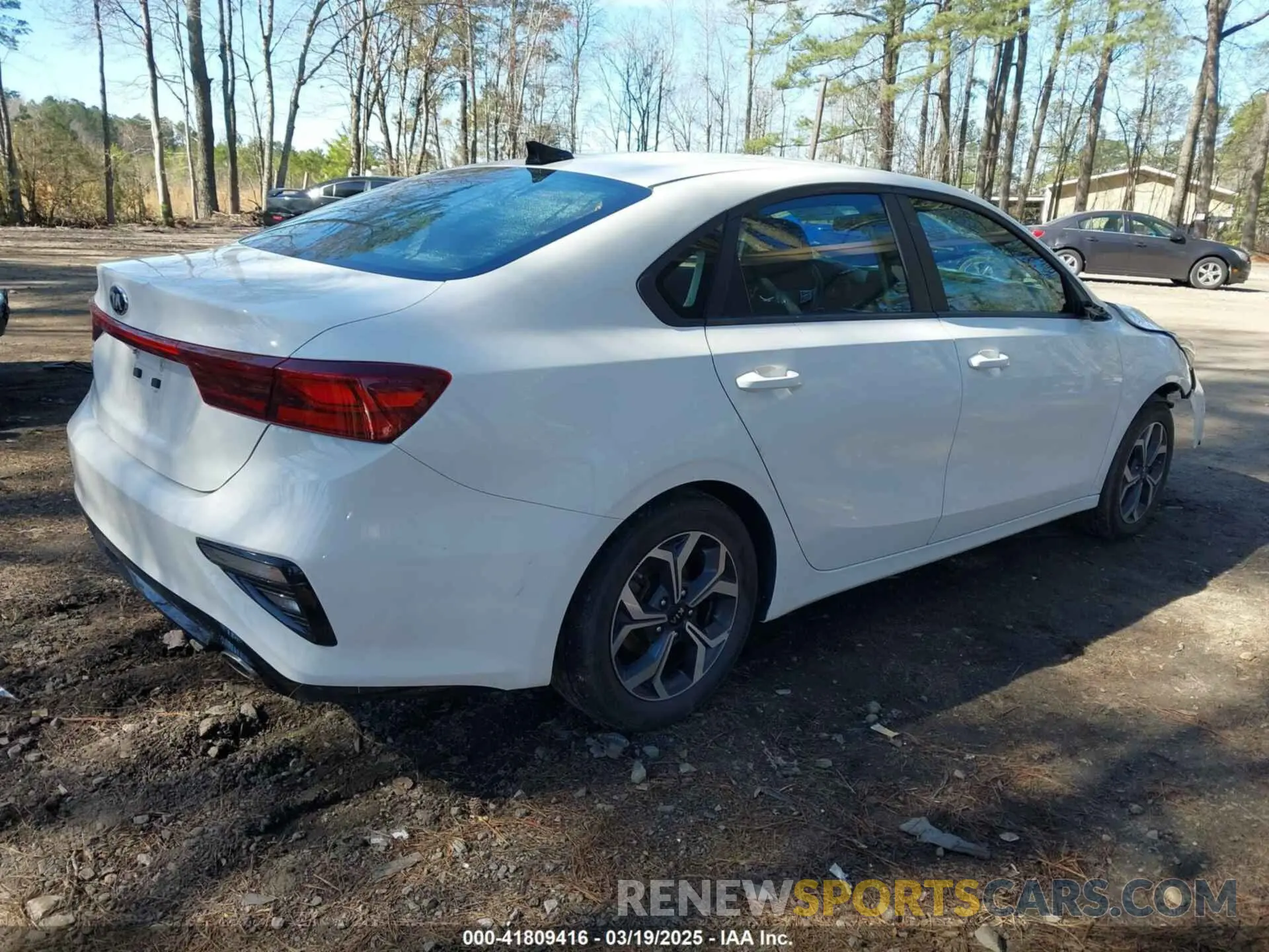 4 Photograph of a damaged car 3KPF24AD3KE041519 KIA FORTE 2019