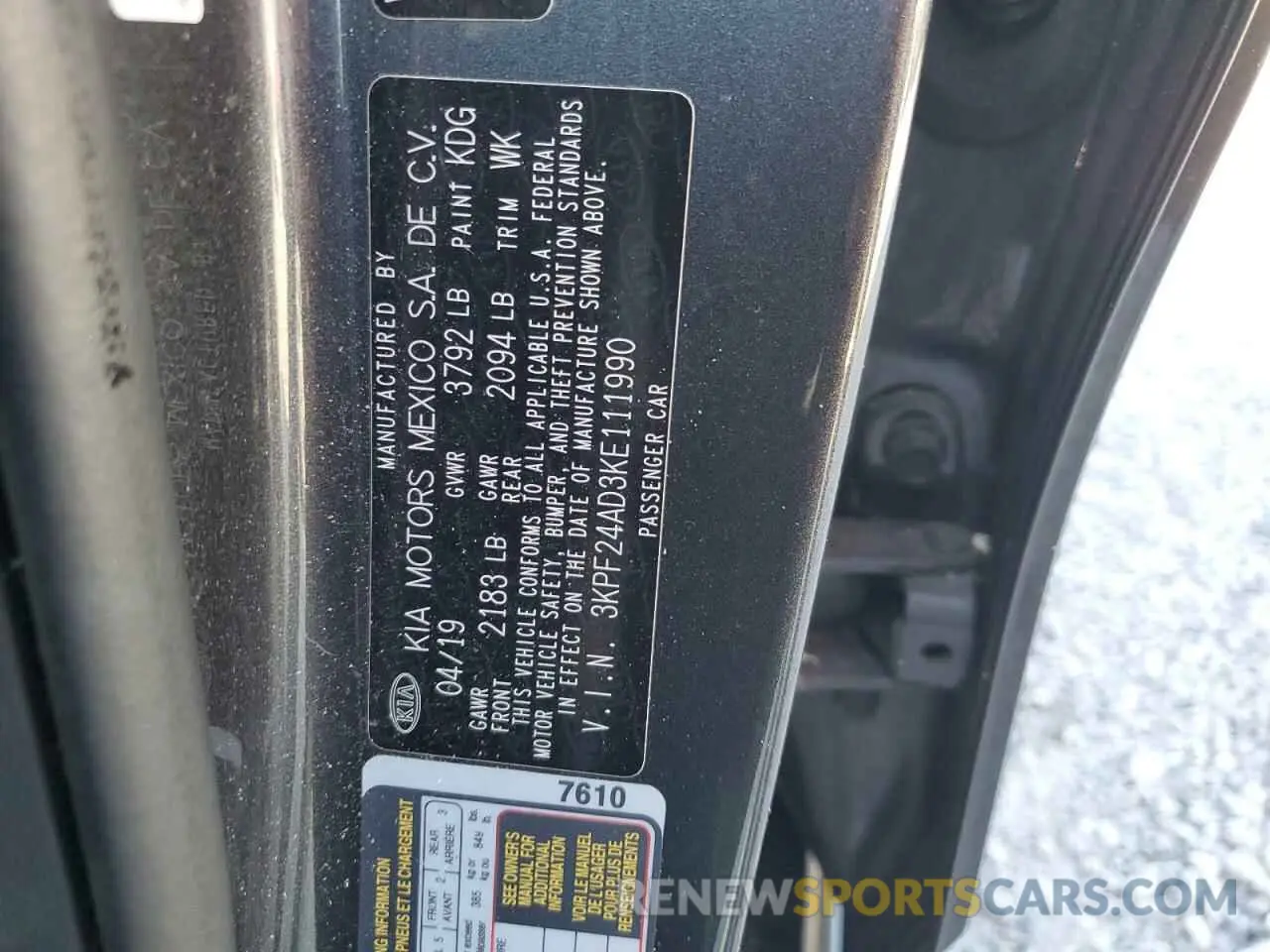 14 Photograph of a damaged car 3KPF24AD3KE111990 KIA FORTE 2019
