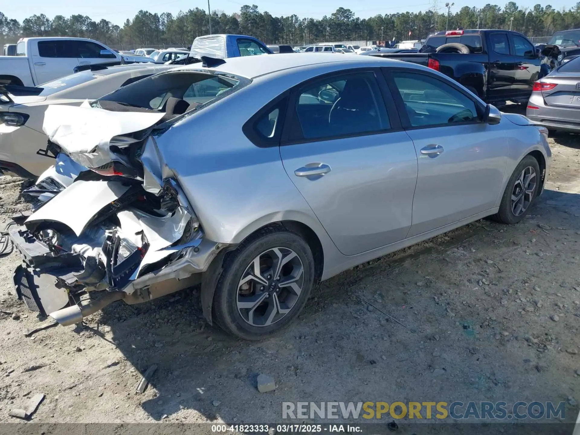 4 Фотография поврежденного автомобиля 3KPF24AD3KE118762 KIA FORTE 2019