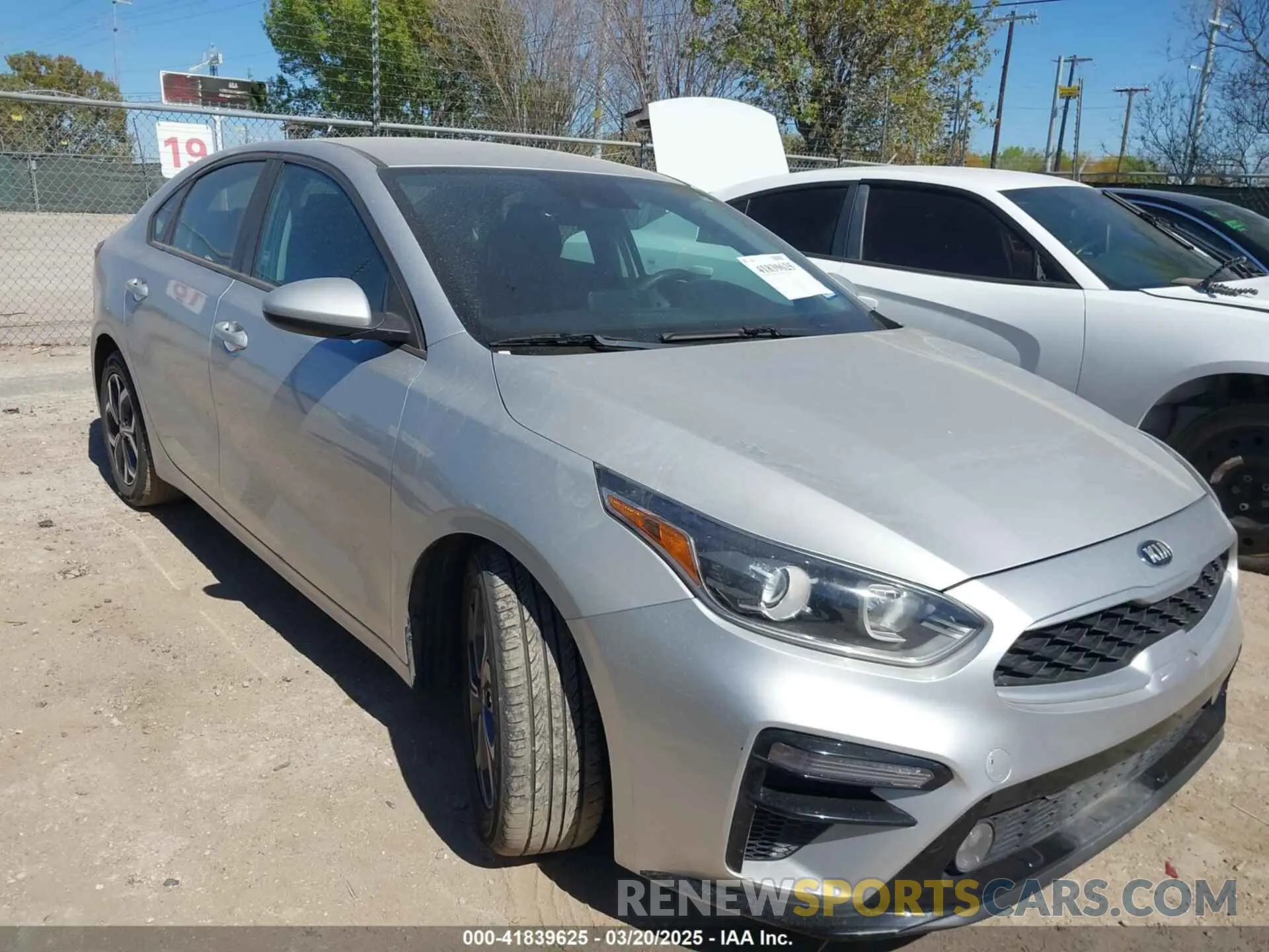 1 Фотография поврежденного автомобиля 3KPF24AD3KE132161 KIA FORTE 2019