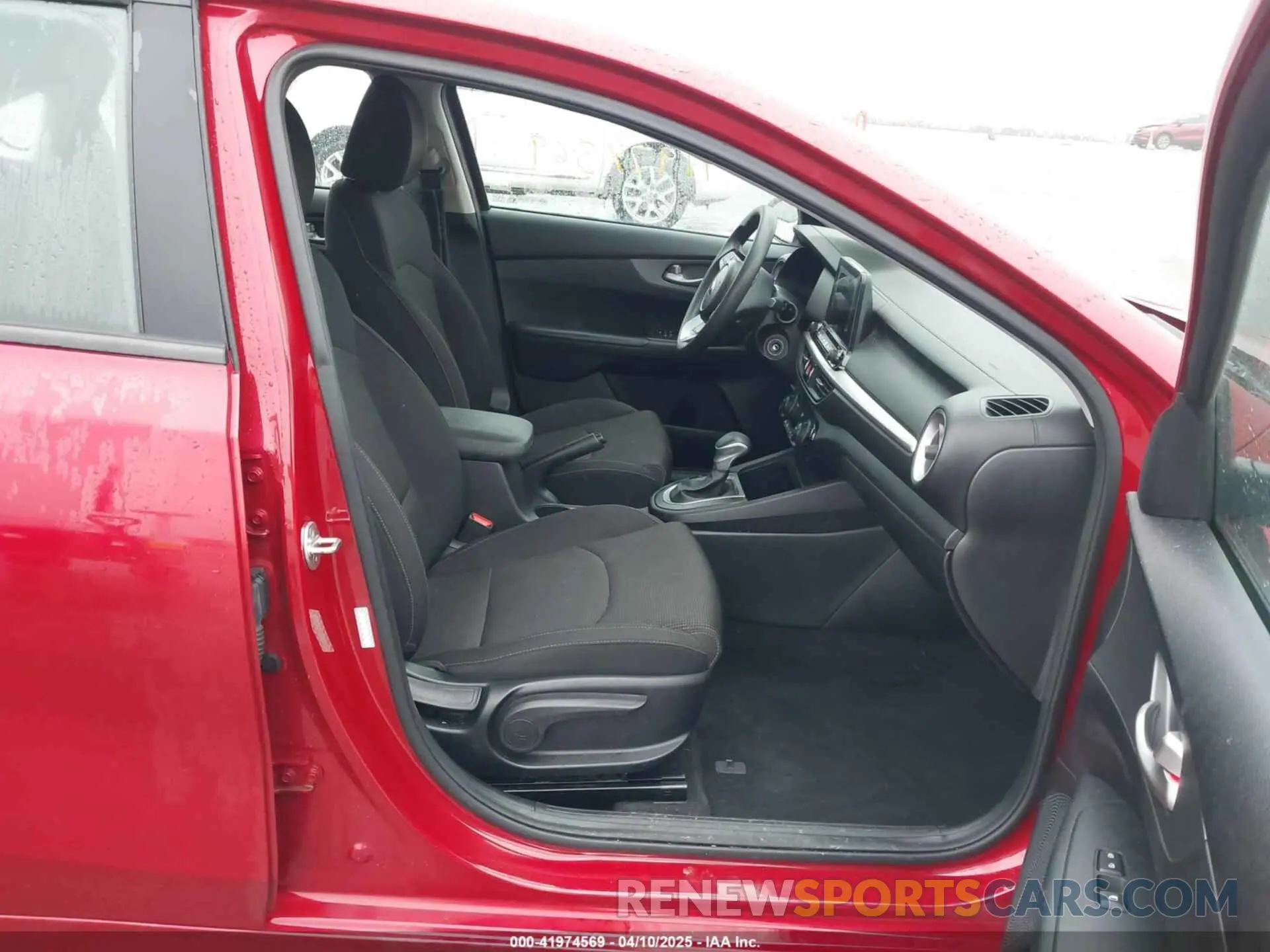 5 Фотография поврежденного автомобиля 3KPF24AD4KE109715 KIA FORTE 2019