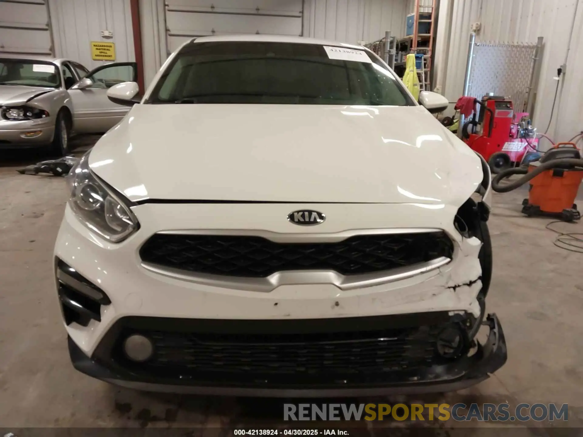 13 Photograph of a damaged car 3KPF24AD4KE115000 KIA FORTE 2019