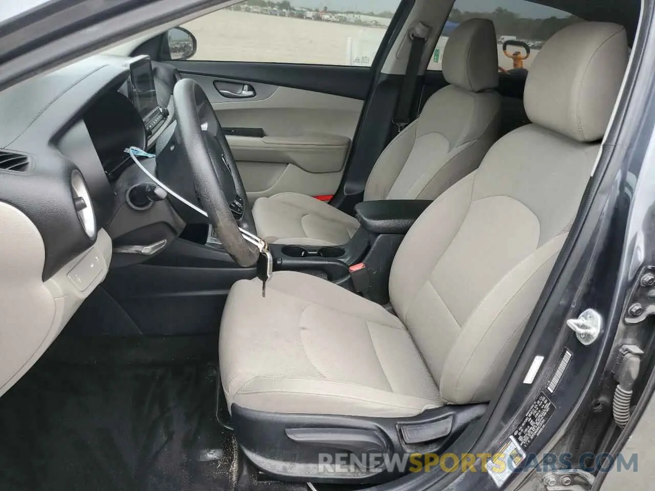 7 Photograph of a damaged car 3KPF24AD4KE120360 KIA FORTE 2019