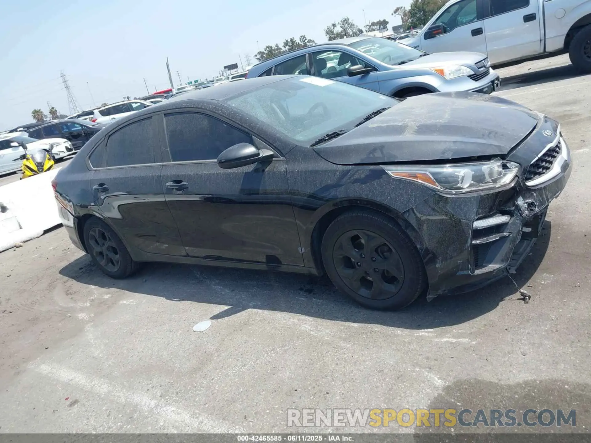 13 Photograph of a damaged car 3KPF24AD5KE016685 KIA FORTE 2019