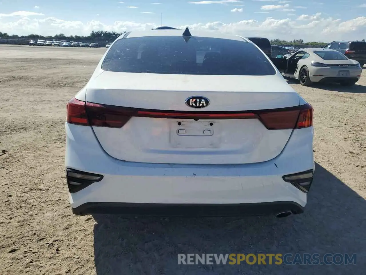 6 Photograph of a damaged car 3KPF24AD5KE041697 KIA FORTE 2019