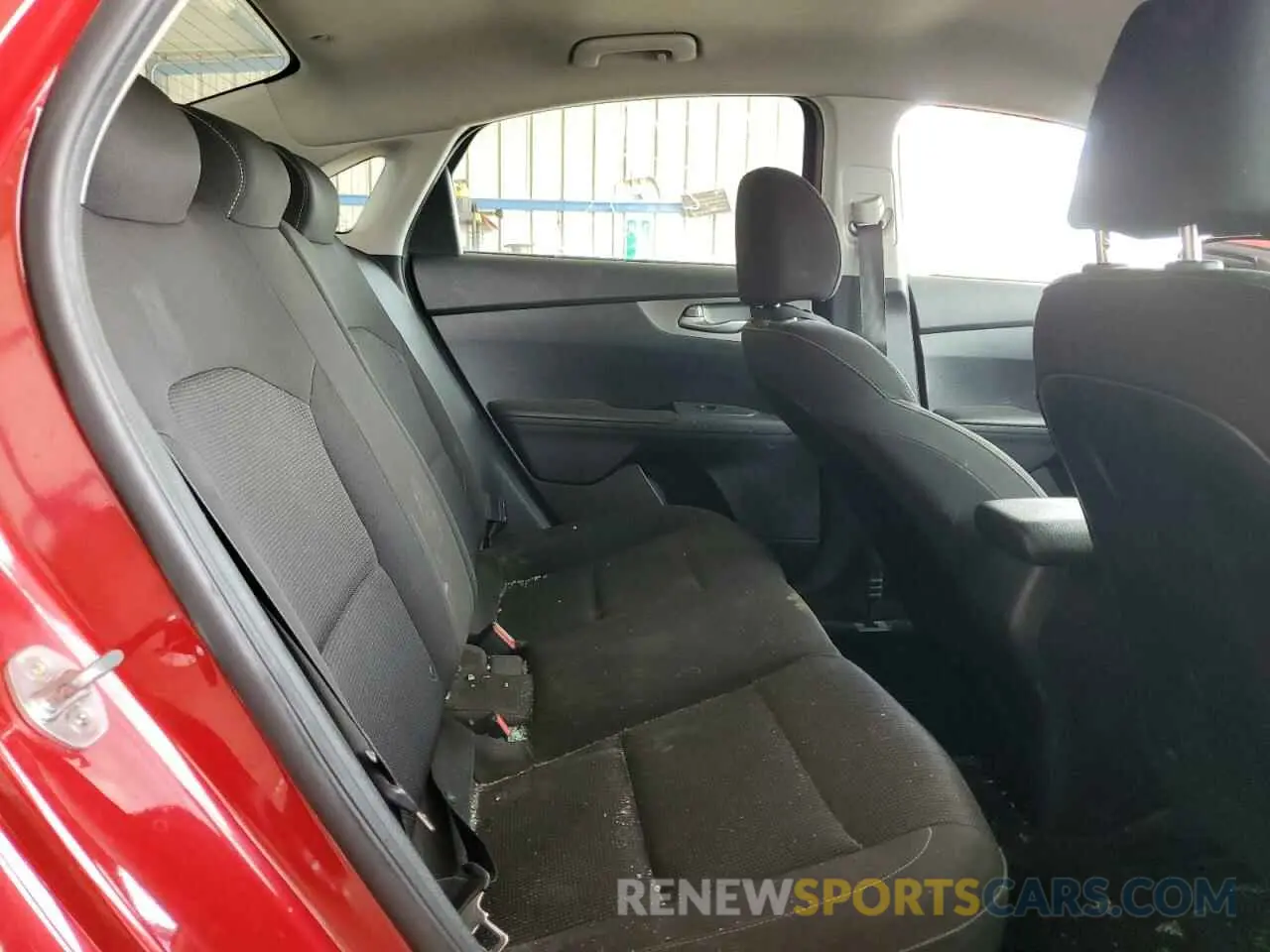 10 Фотография поврежденного автомобиля 3KPF24AD5KE043126 KIA FORTE 2019