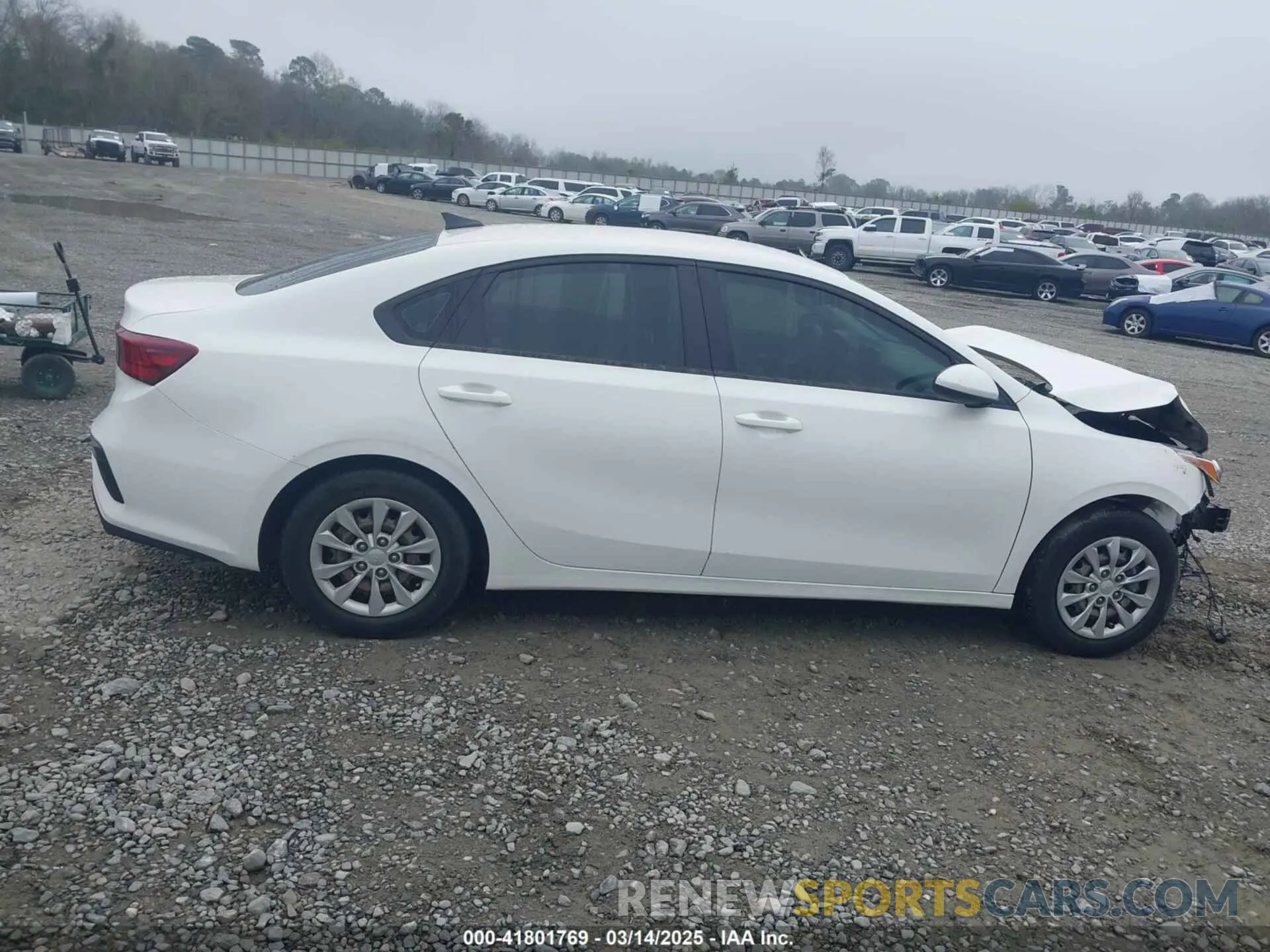 13 Photograph of a damaged car 3KPF24AD5KE047970 KIA FORTE 2019
