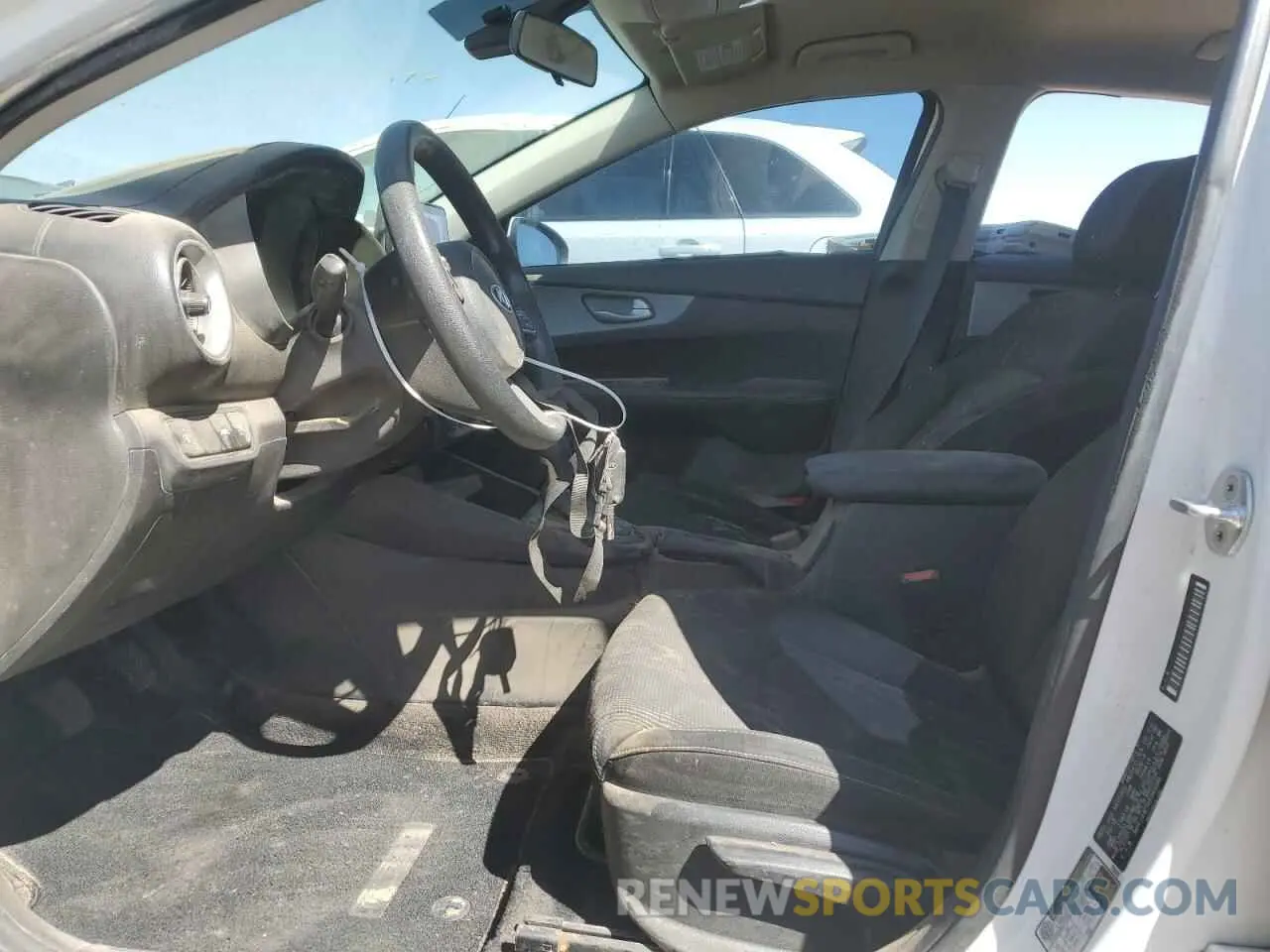 7 Фотография поврежденного автомобиля 3KPF24AD5KE049346 KIA FORTE 2019