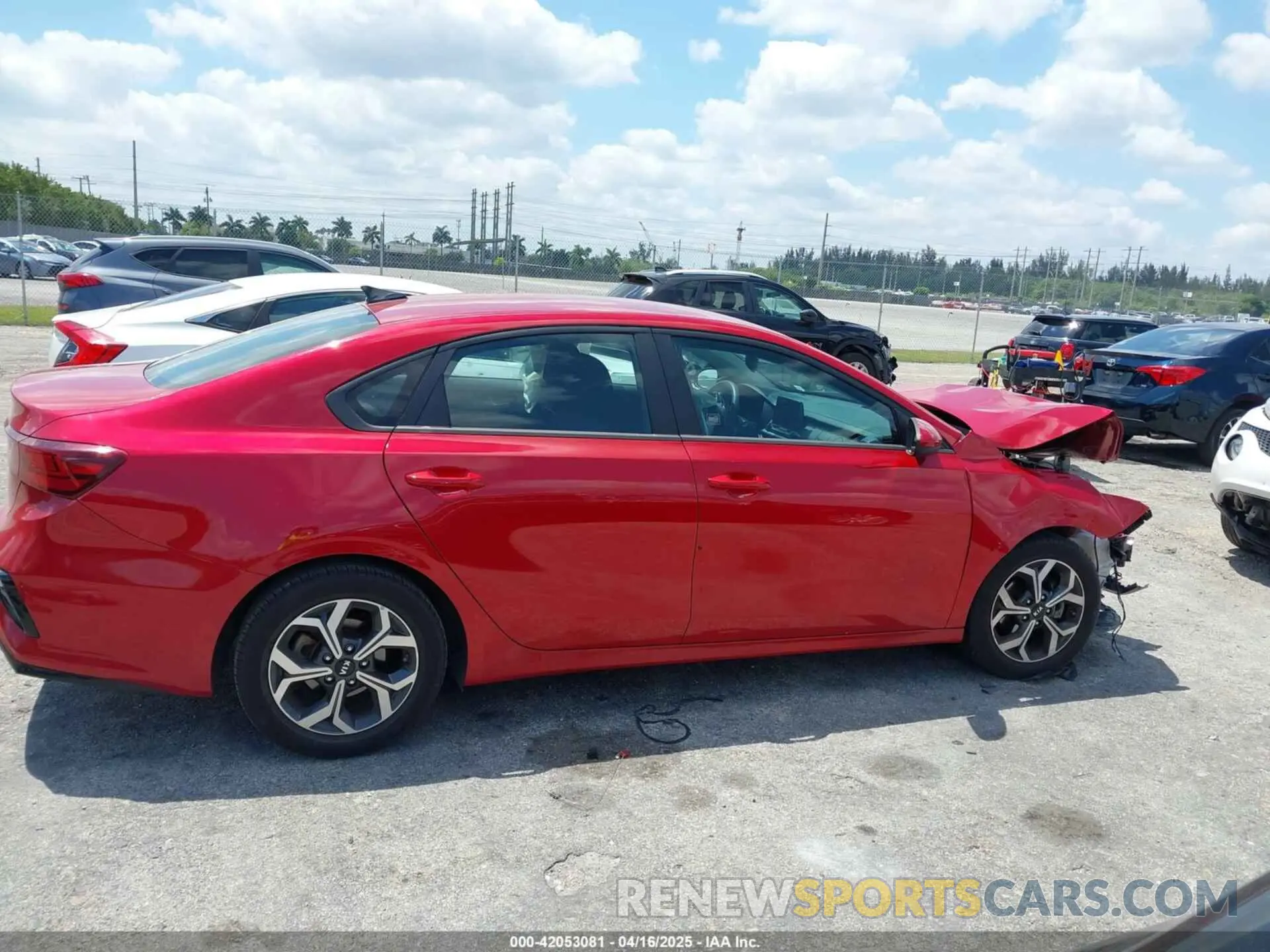 14 Фотография поврежденного автомобиля 3KPF24AD5KE052814 KIA FORTE 2019