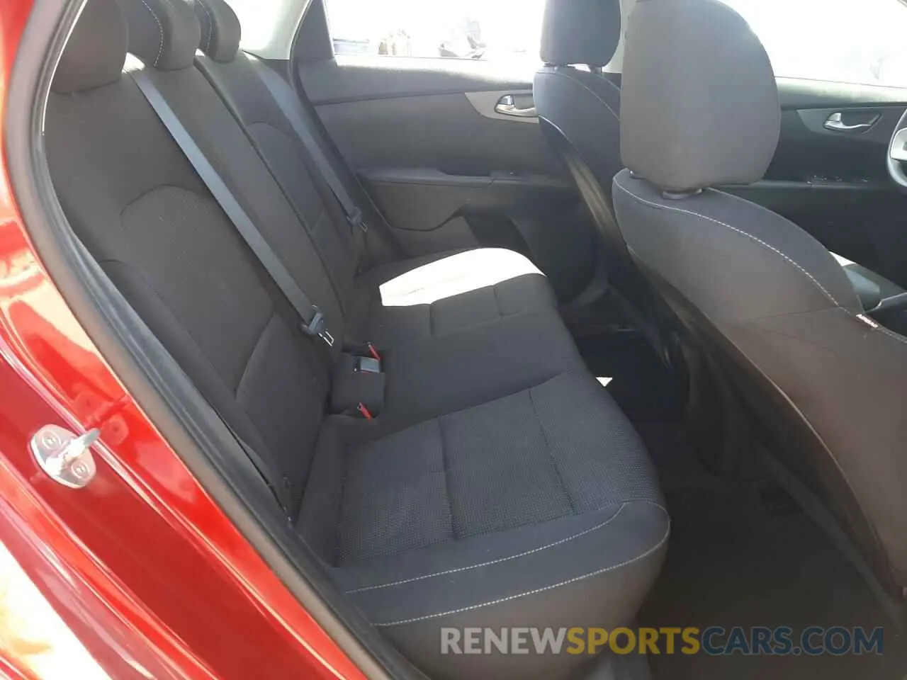 10 Photograph of a damaged car 3KPF24AD5KE062212 KIA FORTE 2019