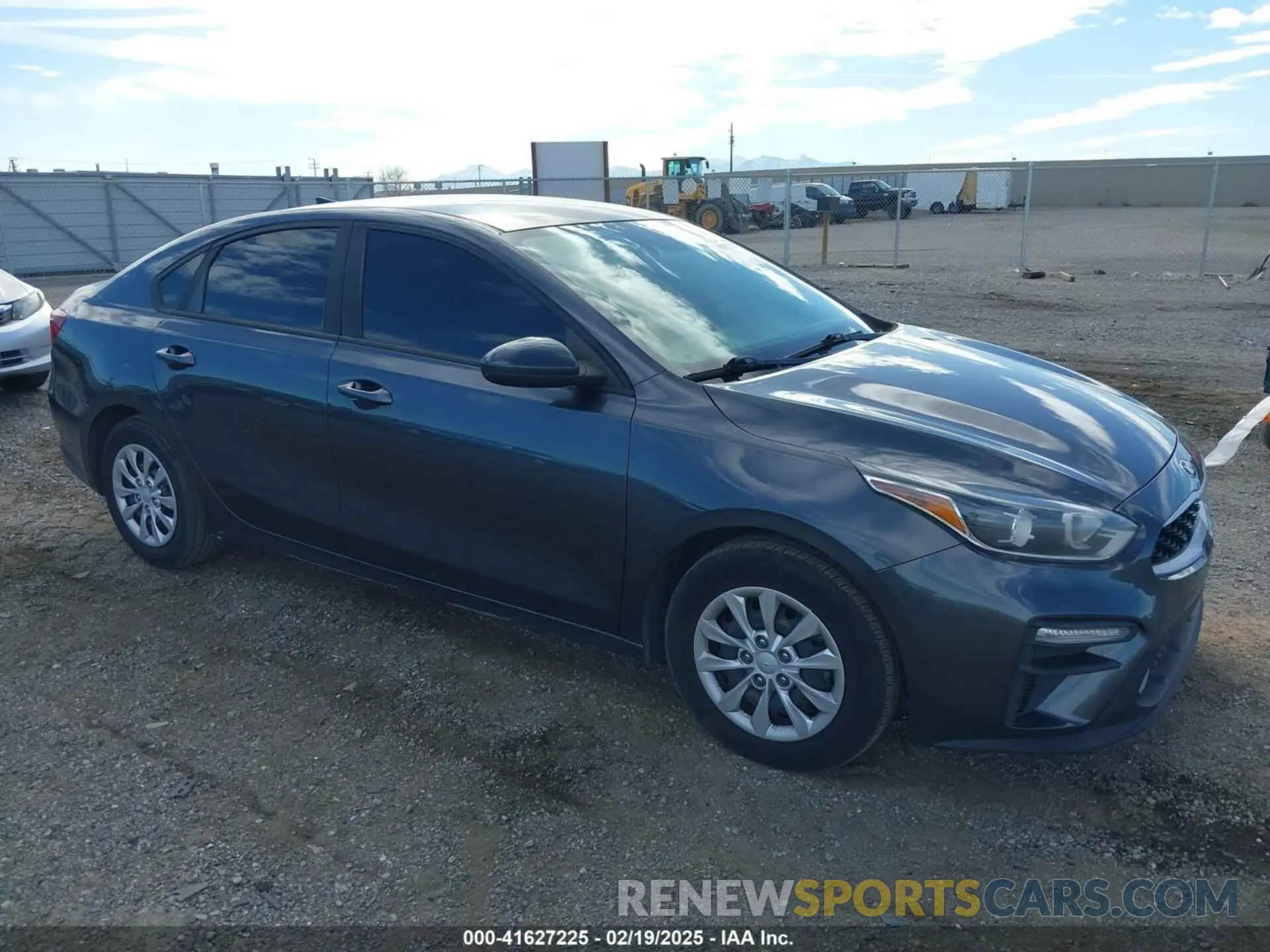 1 Photograph of a damaged car 3KPF24AD5KE062887 KIA FORTE 2019