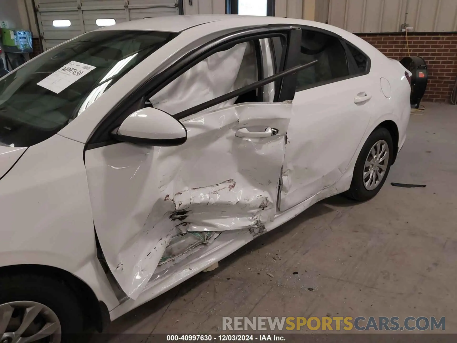 6 Фотография поврежденного автомобиля 3KPF24AD5KE088308 KIA FORTE 2019