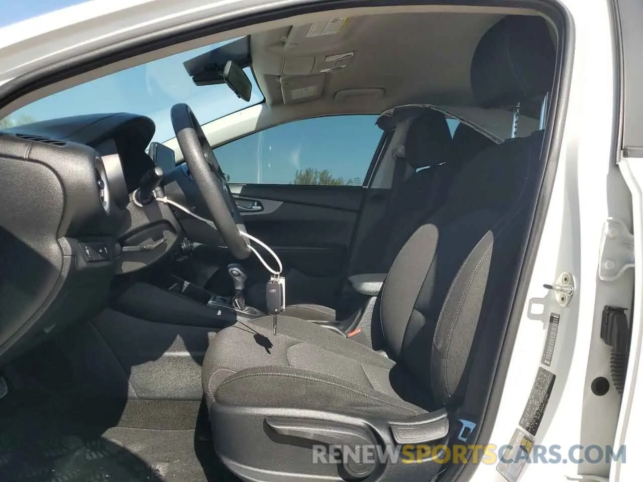 7 Photograph of a damaged car 3KPF24AD5KE130380 KIA FORTE 2019