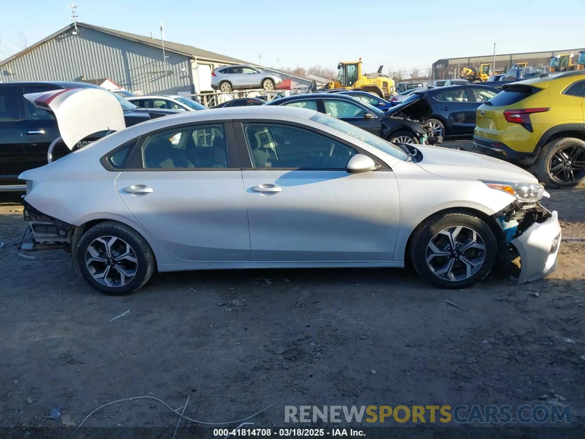 13 Photograph of a damaged car 3KPF24AD5KE130637 KIA FORTE 2019