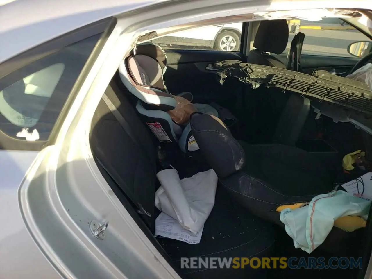 10 Photograph of a damaged car 3KPF24AD5KE137054 KIA FORTE 2019