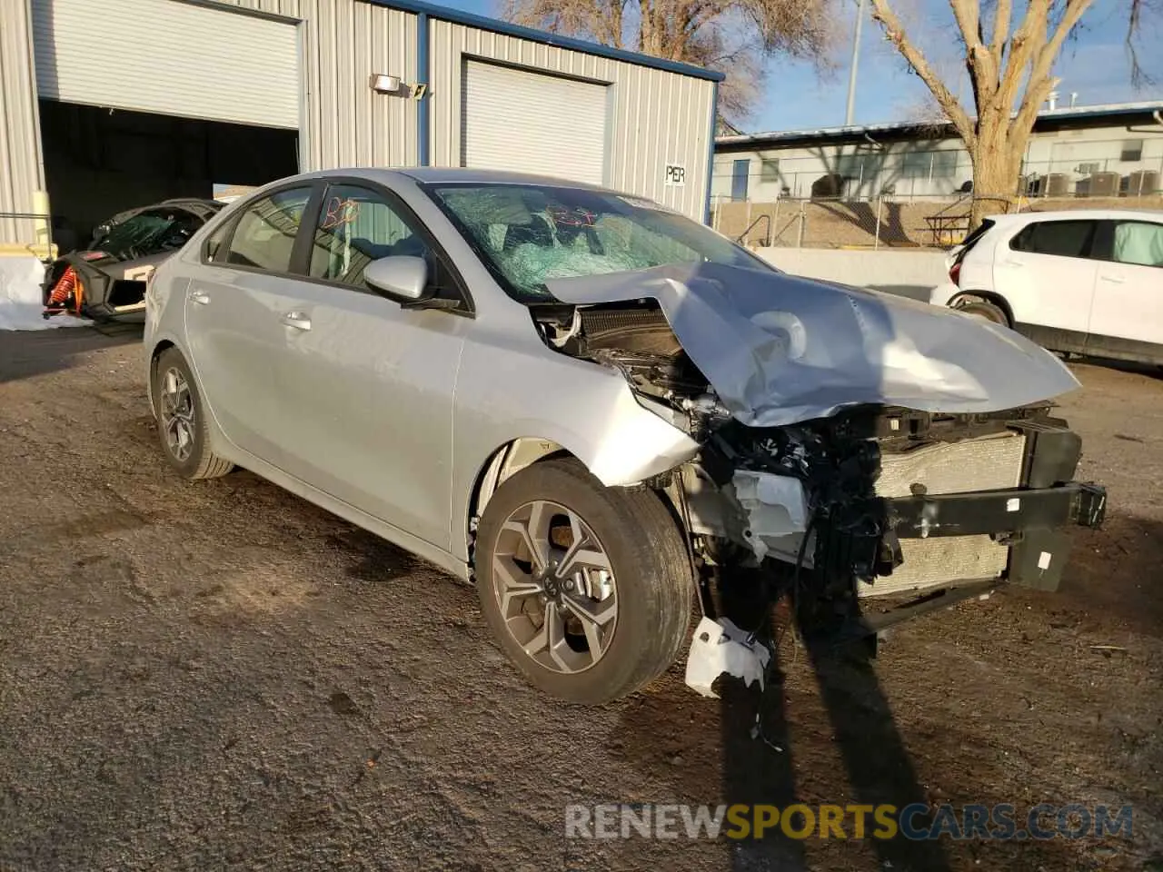4 Photograph of a damaged car 3KPF24AD5KE137054 KIA FORTE 2019