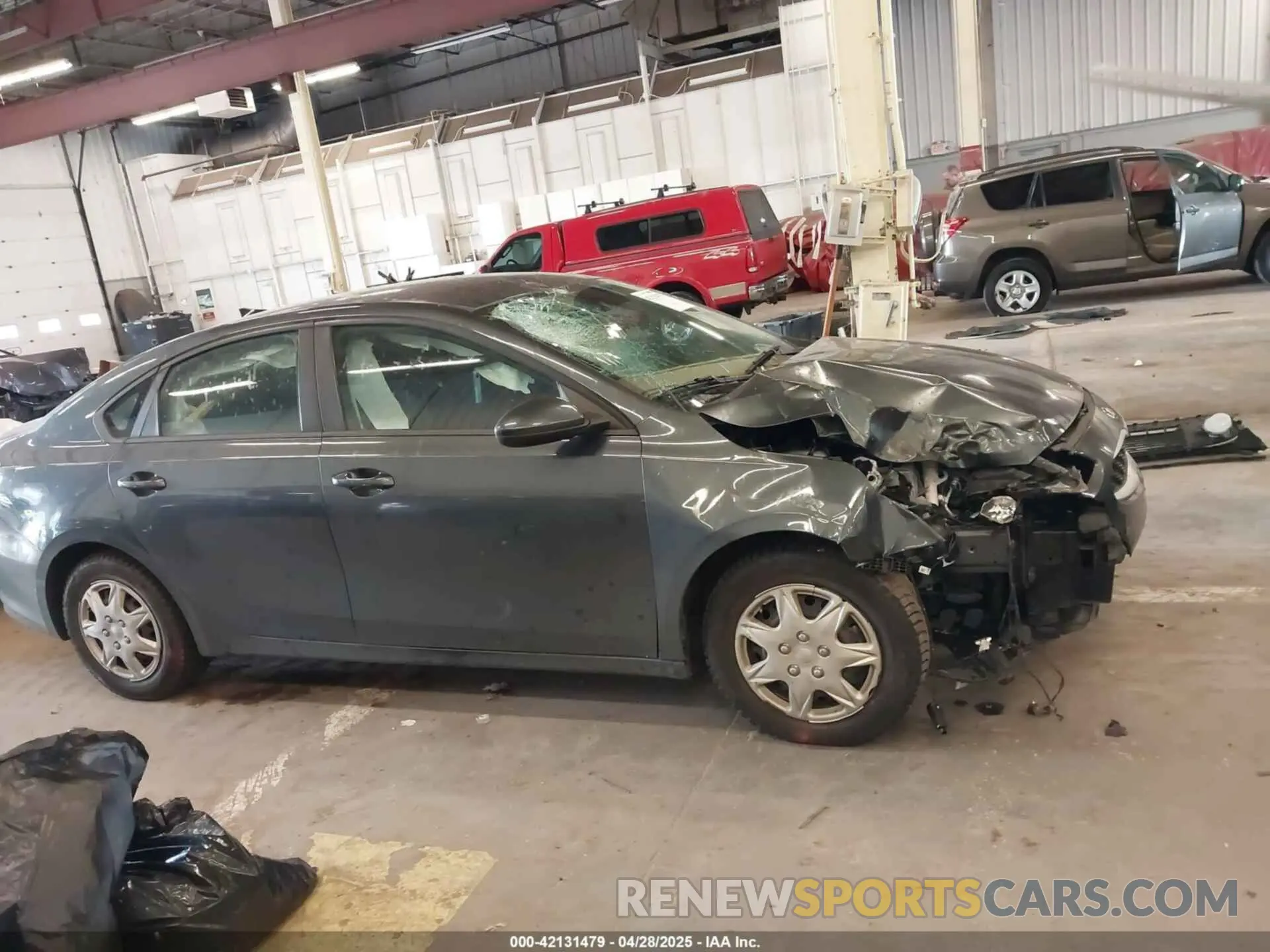 14 Фотография поврежденного автомобиля 3KPF24AD6KE011642 KIA FORTE 2019