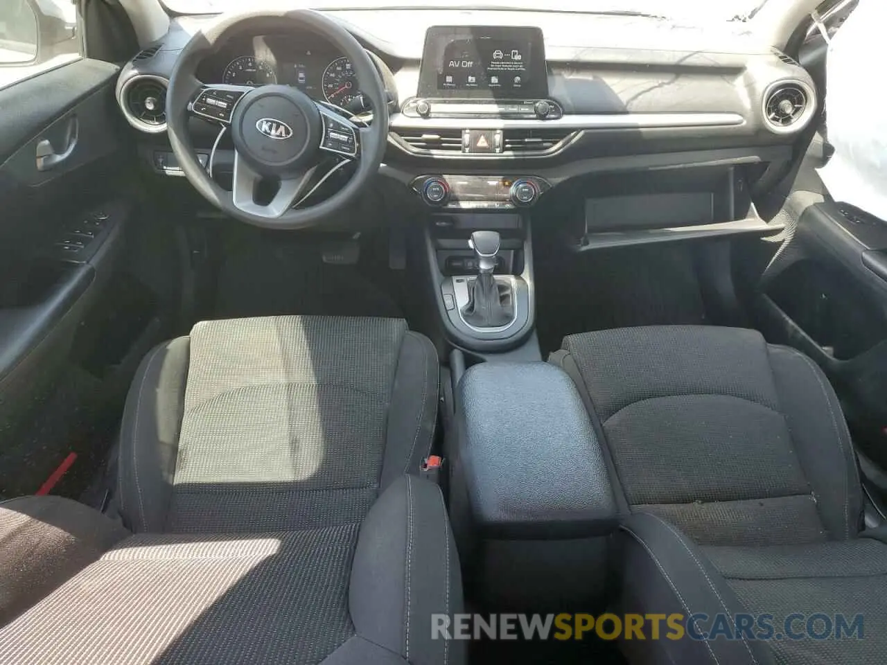 8 Фотография поврежденного автомобиля 3KPF24AD6KE041028 KIA FORTE 2019