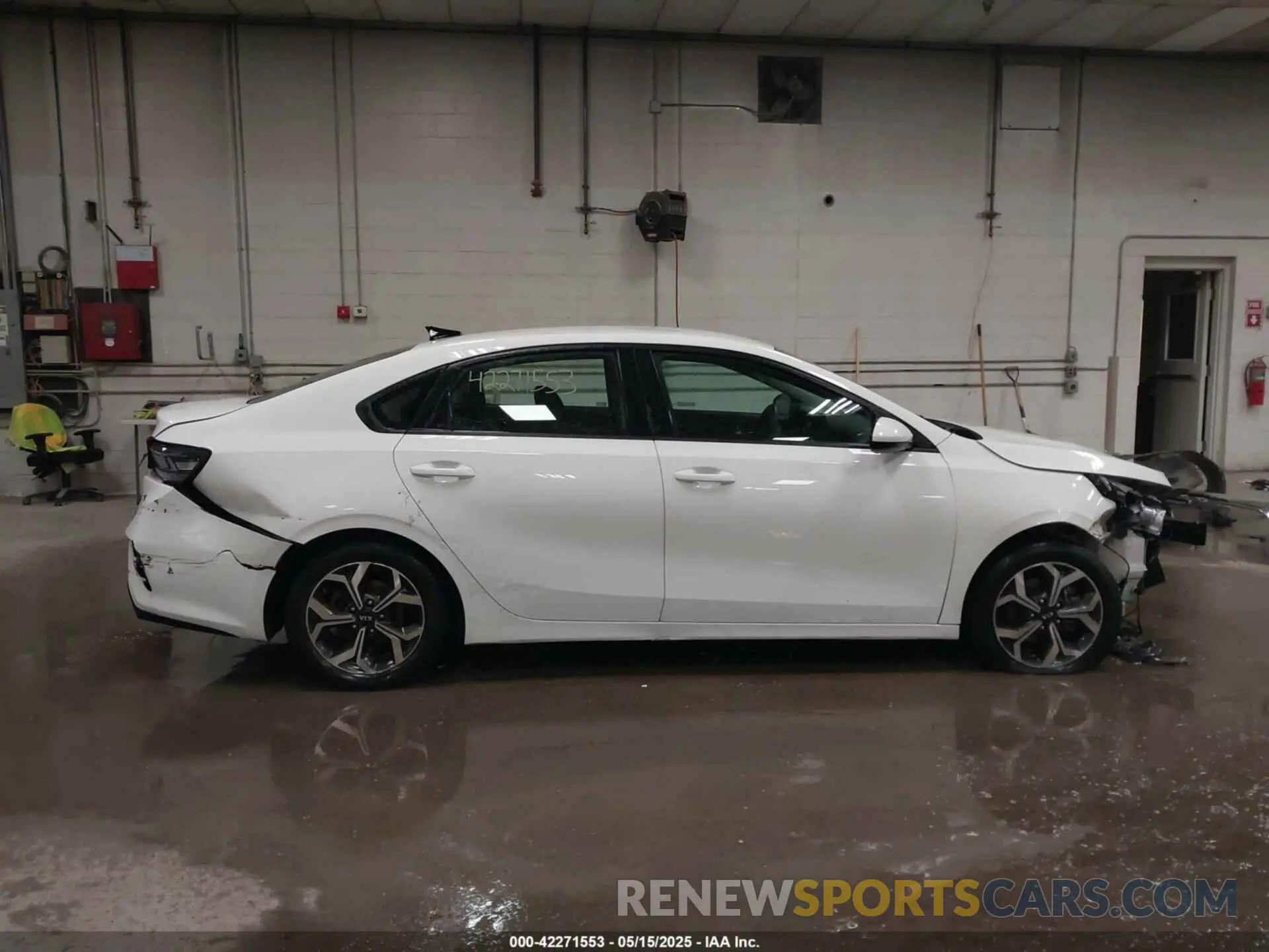 14 Фотография поврежденного автомобиля 3KPF24AD6KE042700 KIA FORTE 2019