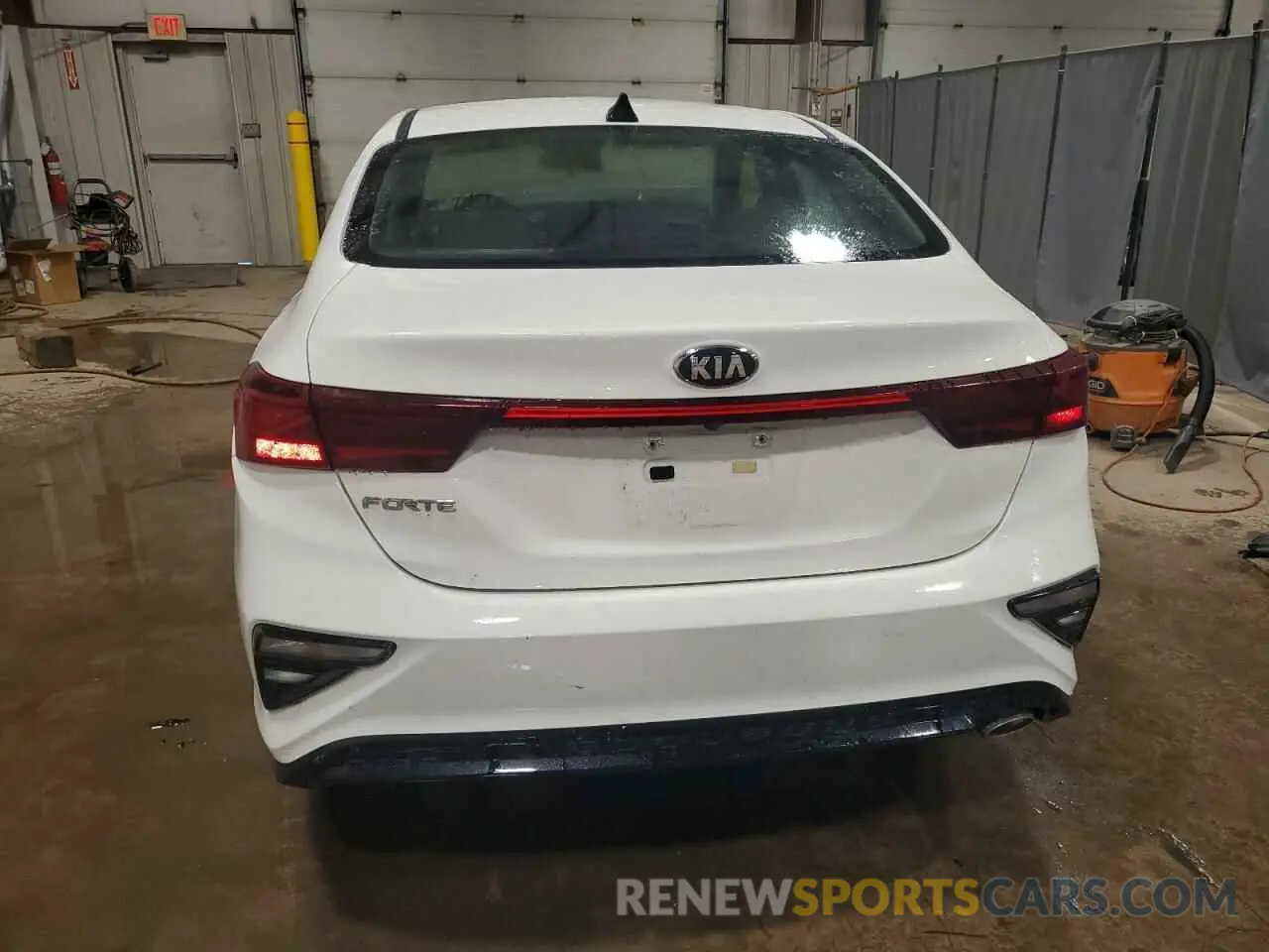 6 Photograph of a damaged car 3KPF24AD6KE067242 KIA FORTE 2019