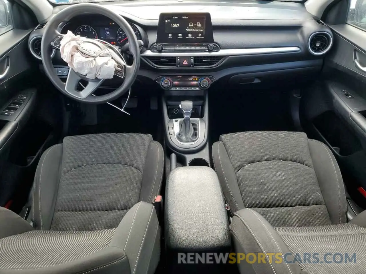 8 Photograph of a damaged car 3KPF24AD6KE067242 KIA FORTE 2019